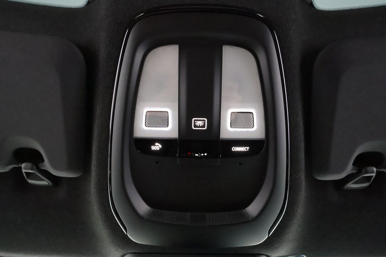 POLESTAR 2 2023 Single Motor 68 kWh Pilot Lite, Plus * ACC / 360° / H&K / ILP / Muistipenkki / Lasikatto / LED / Navi / Koukku * - Merkkihuollettu - Osta nyt, maksa vasta ensi vuonna