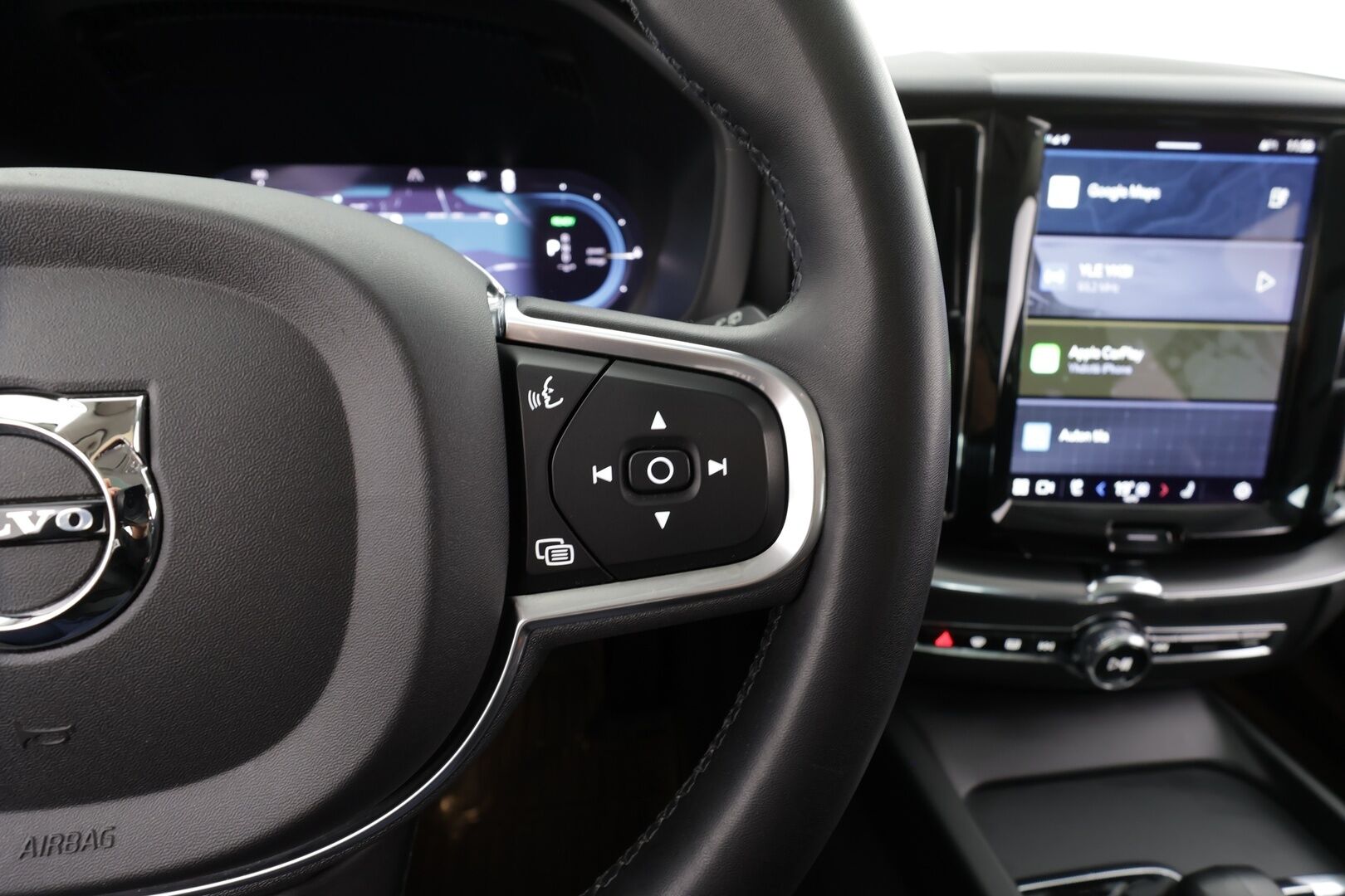 Volvo XC60 2023 T6 AWD Long Range Core aut * Webasto / Koukku / Panorama / ACC / LED / P.kamera / Navi / Kaistavahti / Keyless * - Kahdet renkaat - Osta nyt, maksa vasta ensi vuonna