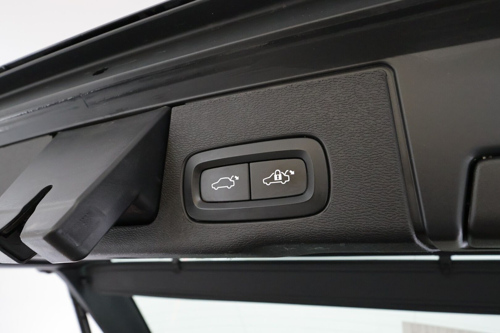 Volvo XC60 2023 T6 AWD Long Range Core aut * Webasto / Koukku / Panorama / ACC / LED / P.kamera / Navi / Kaistavahti / Keyless * - Kahdet renkaat - Osta nyt, maksa vasta ensi vuonna