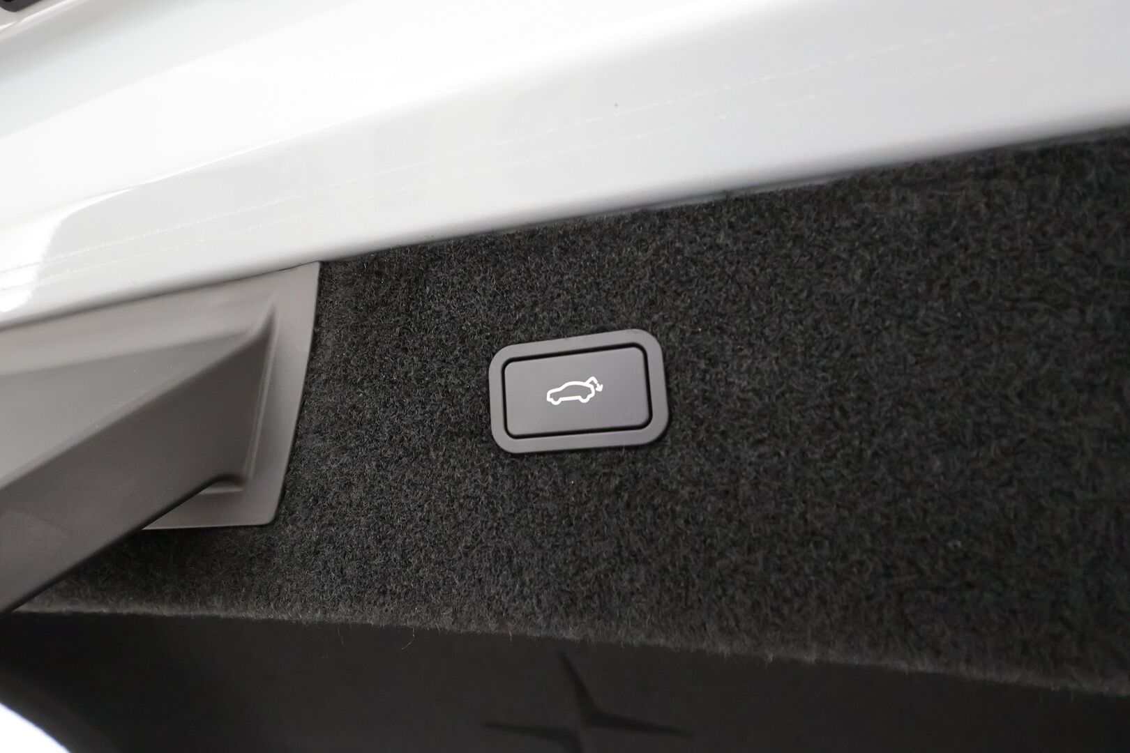 POLESTAR 4 2025 Long Range Single Motor * ACC / HUD / 360° / Lasikatto / Pixel LED / Muistipenkki / ILP / H&K / Puolinahat * - Pilot ja Plus paketti - HULLU BLACKWEEK KORKOTARJOUS 2,49%