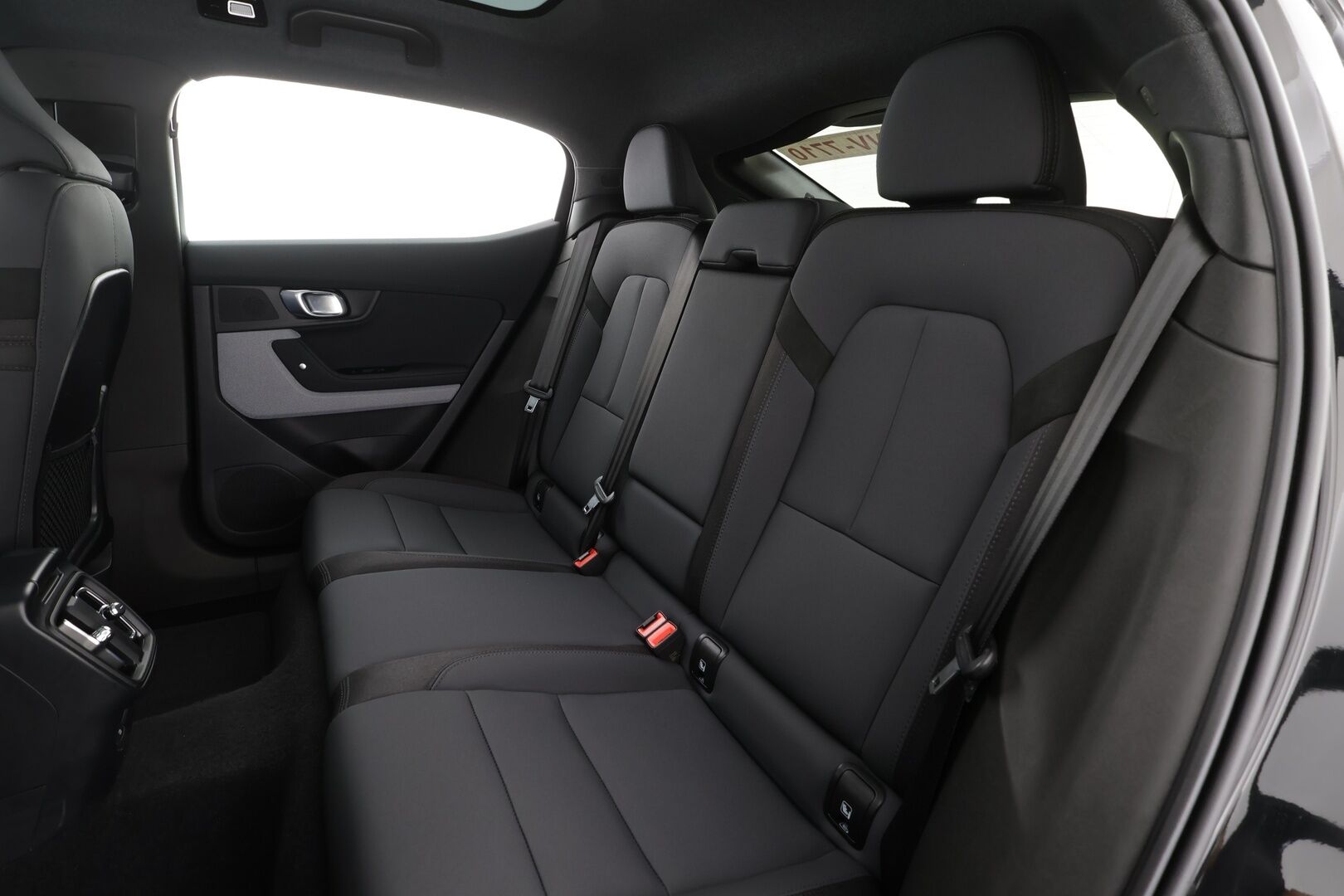 POLESTAR 2 2023 Long Range Single Motor, 170kW, 78kWh * ACC / ILP / H&K / 360° / Muistipenkki / Lasikatto / LED / Navi * - Akku kuntotarkastettu - Osta nyt, maksa vasta ensi vuonna