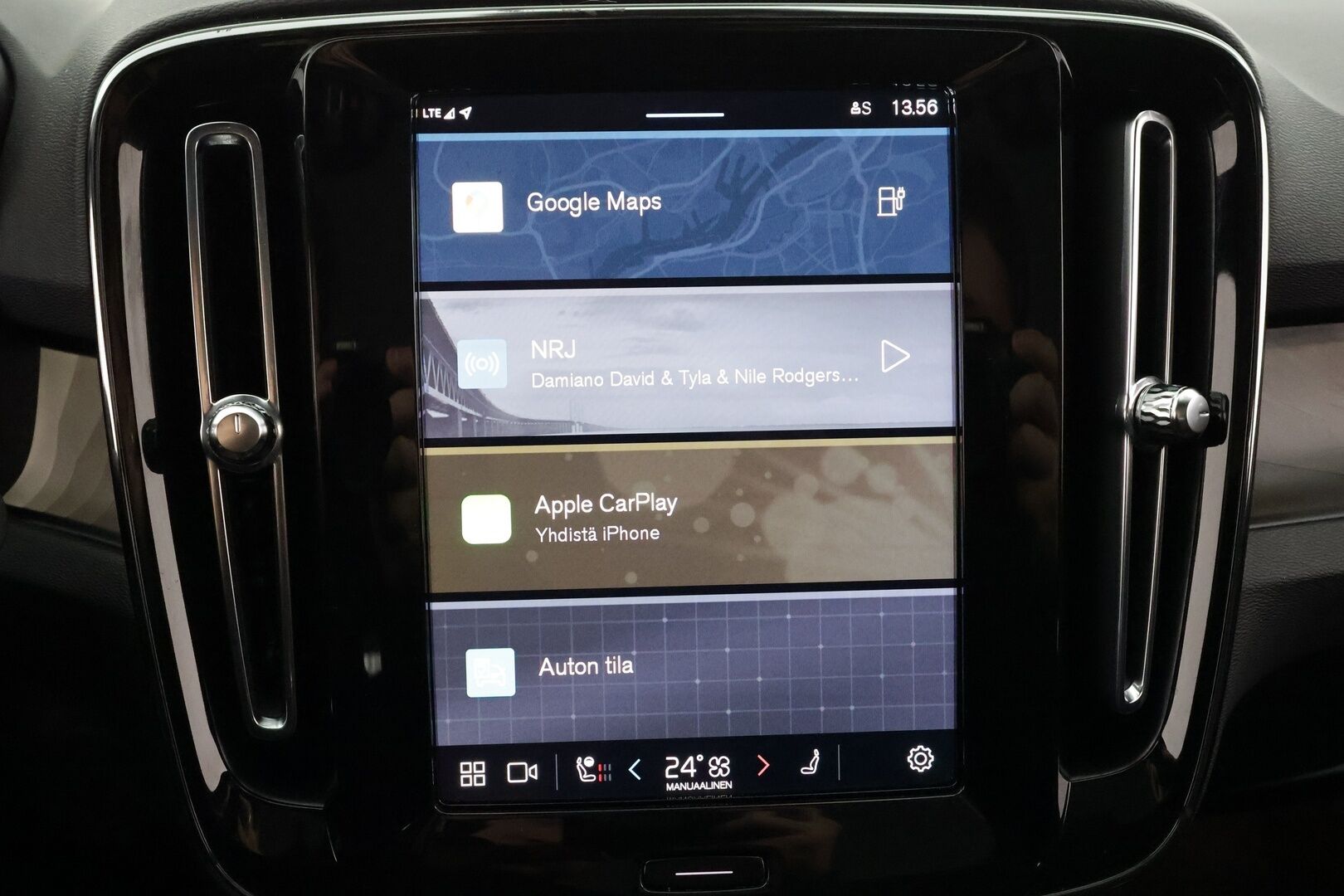 Volvo C40 2022 Recharge Twin Motor  Ultimate Dark * ACC / 360° / ILP / Muistipenkki / Pixel LED / Facelift / Navi / Koukku / Lasikatto / H&K * - Akku kuntotarkastettu / Kahdet renkaat aluvanteilla / Merkkihuollettu - HULLU BLACKWEEK KORKOTARJOUS 2,49%