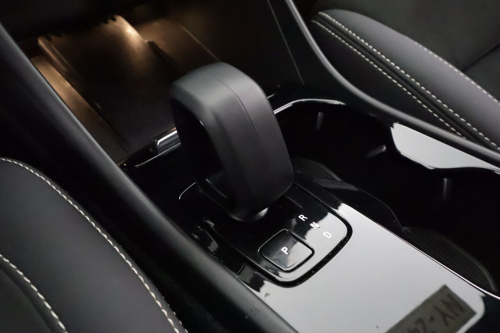 Volvo C40 2022 Recharge Twin Motor  Ultimate Dark * ACC / 360° / ILP / Muistipenkki / Pixel LED / Facelift / Navi / Koukku / Lasikatto / H&K * - Akku kuntotarkastettu / Kahdet renkaat aluvanteilla / Merkkihuollettu - HULLU BLACKWEEK KORKOTARJOUS 2,49%