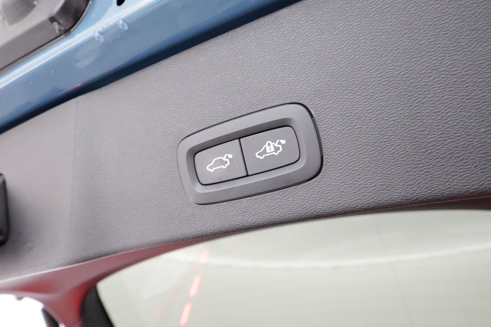 Volvo C40 2022 Recharge Twin Motor  Ultimate Dark * ACC / 360° / ILP / Muistipenkki / Pixel LED / Facelift / Navi / Koukku / Lasikatto / H&K * - Akku kuntotarkastettu / Kahdet renkaat aluvanteilla / Merkkihuollettu - HULLU BLACKWEEK KORKOTARJOUS 2,49%