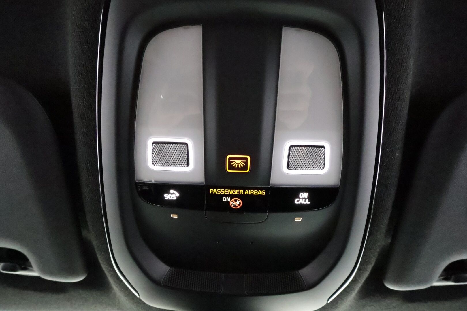 Volvo C40 2022 Recharge Twin Motor  Ultimate Dark * ACC / 360° / ILP / Muistipenkki / Pixel LED / Facelift / Navi / Koukku / Lasikatto / H&K * - Akku kuntotarkastettu / Kahdet renkaat aluvanteilla / Merkkihuollettu - HULLU BLACKWEEK KORKOTARJOUS 2,49%