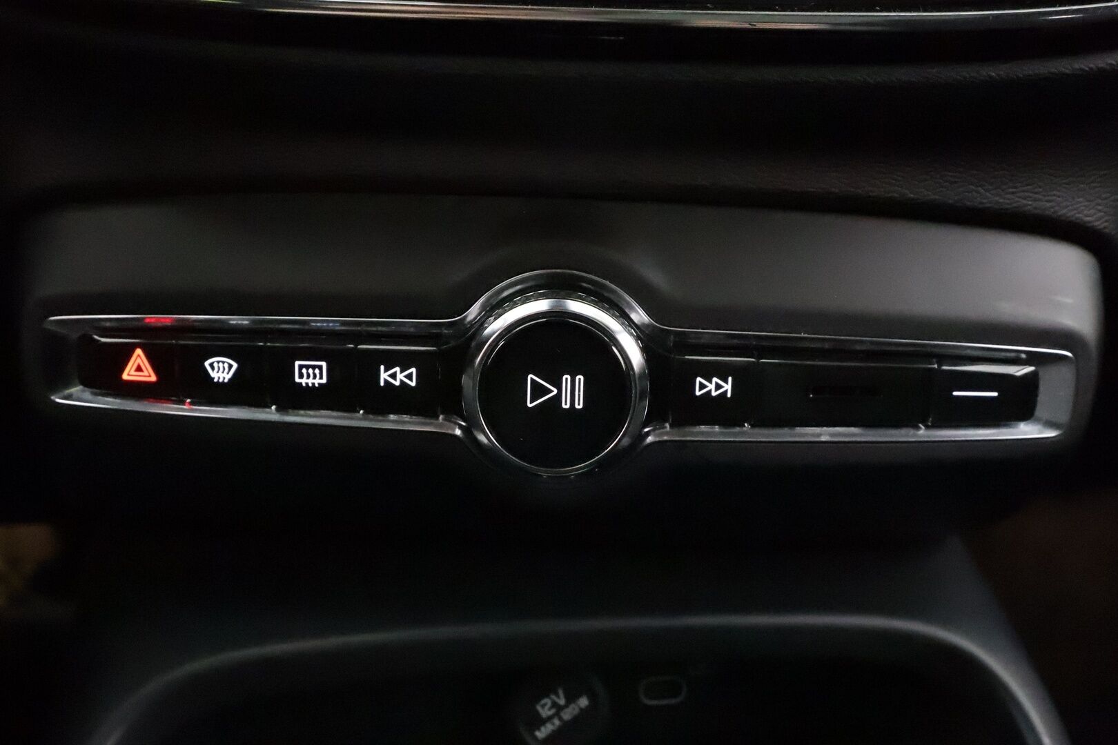 Volvo C40 2022 Recharge Twin Motor  Ultimate Dark * ACC / 360° / ILP / Muistipenkki / Pixel LED / Facelift / Navi / Koukku / Lasikatto / H&K * - Akku kuntotarkastettu / Kahdet renkaat aluvanteilla / Merkkihuollettu - HULLU BLACKWEEK KORKOTARJOUS 2,49%