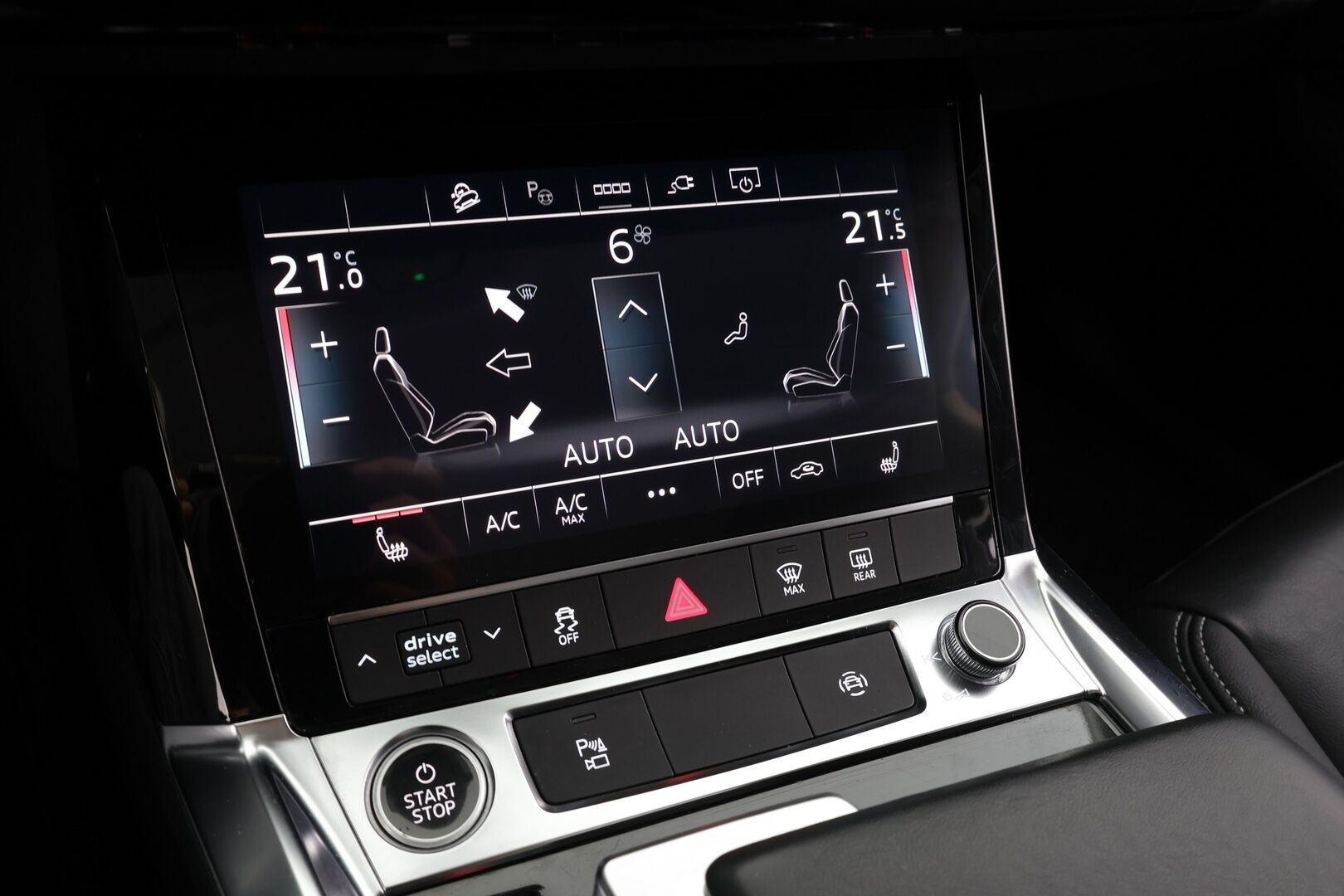 AUDI E-TRON 2022 Advanced 55 quattro * ACC / LED / P.Kamera / Koukku / Muistipenkki / Navi / Kaistavahti / Digimittaristo * - Akku kuntotarkastettu SoH 94,6% / 2x Latauskaapelit / Kahdet renkaat - Osta nyt, maksa vasta ensi vuonna