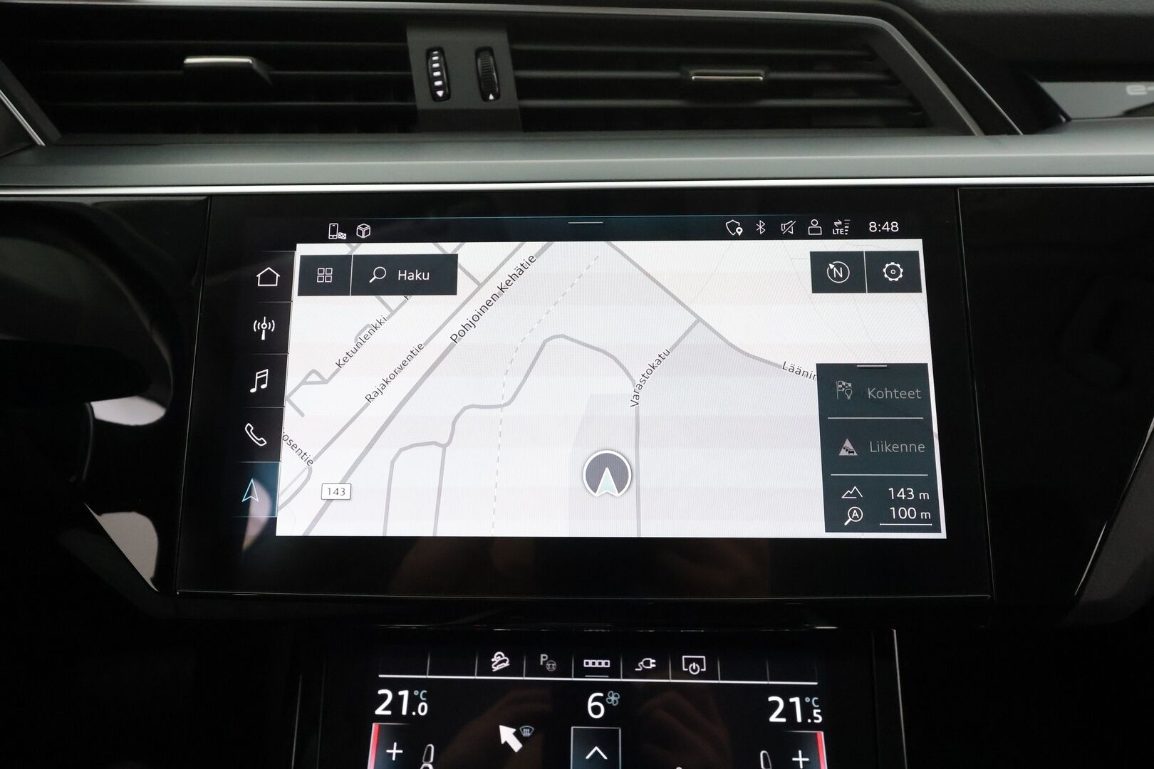 AUDI E-TRON 2022 Advanced 55 quattro * ACC / LED / P.Kamera / Koukku / Muistipenkki / Navi / Kaistavahti / Digimittaristo * - Akku kuntotarkastettu SoH 94,6% / 2x Latauskaapelit / Kahdet renkaat - Osta nyt, maksa vasta ensi vuonna