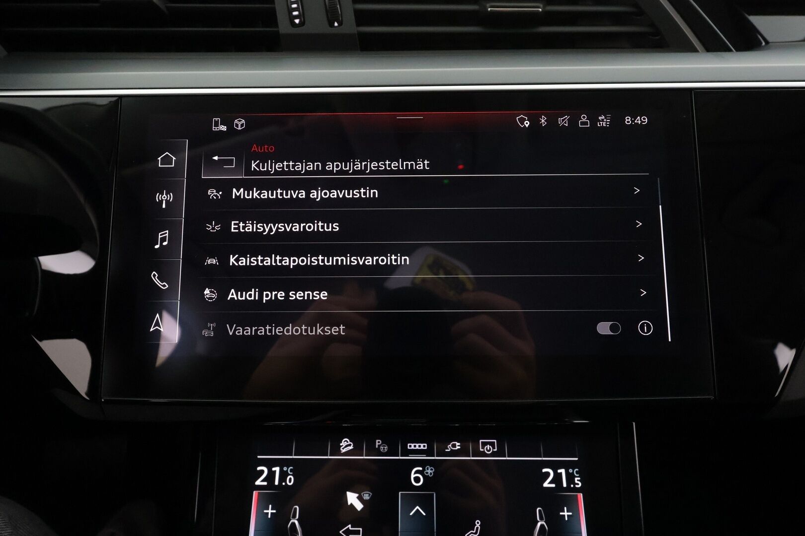 AUDI E-TRON 2022 Advanced 55 quattro * ACC / LED / P.Kamera / Koukku / Muistipenkki / Navi / Kaistavahti / Digimittaristo * - Akku kuntotarkastettu SoH 94,6% / 2x Latauskaapelit / Kahdet renkaat - Osta nyt, maksa vasta ensi vuonna