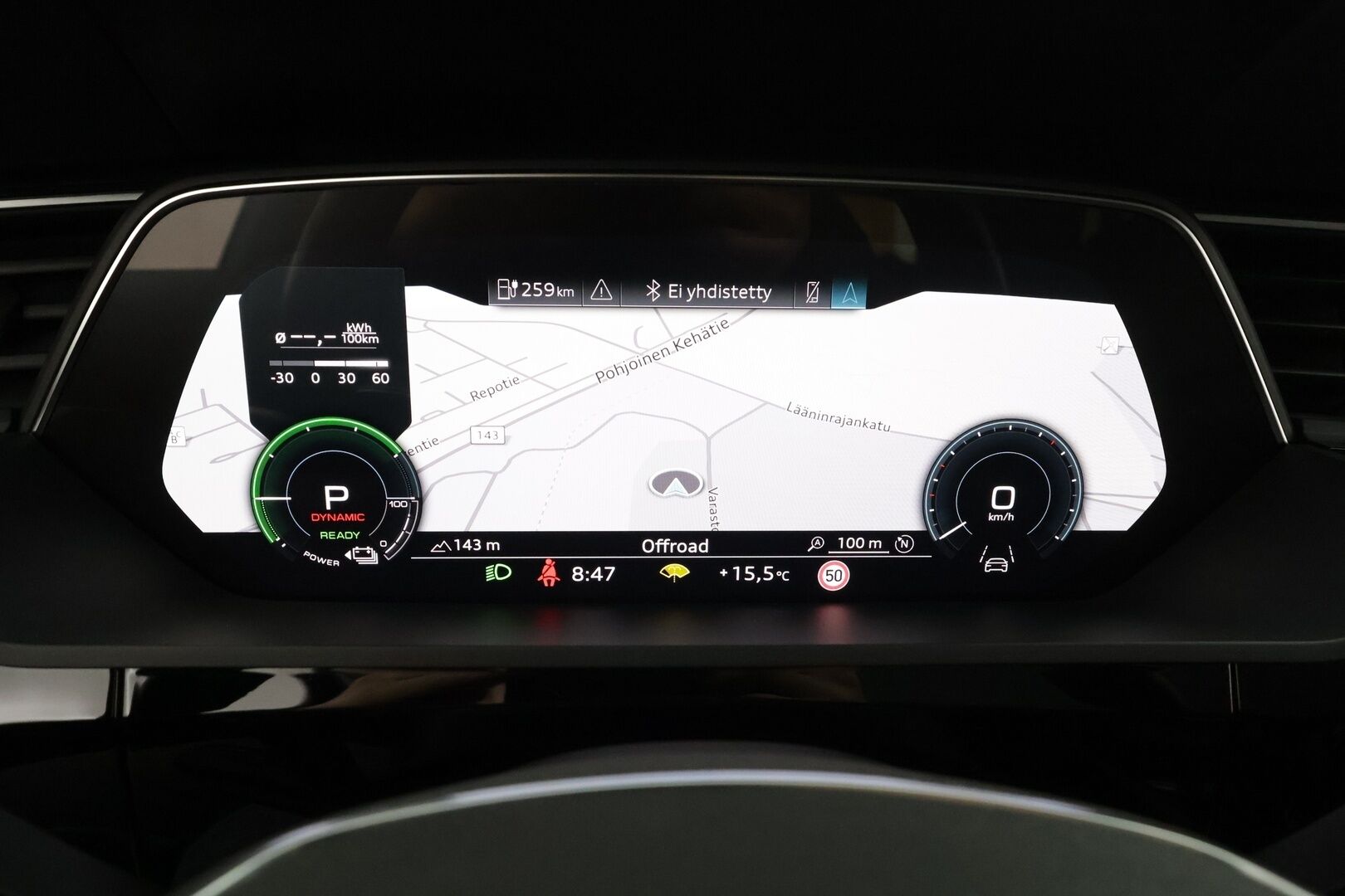 AUDI E-TRON 2022 Advanced 55 quattro * ACC / LED / P.Kamera / Koukku / Muistipenkki / Navi / Kaistavahti / Digimittaristo * - Akku kuntotarkastettu SoH 94,6% / 2x Latauskaapelit / Kahdet renkaat - Osta nyt, maksa vasta ensi vuonna