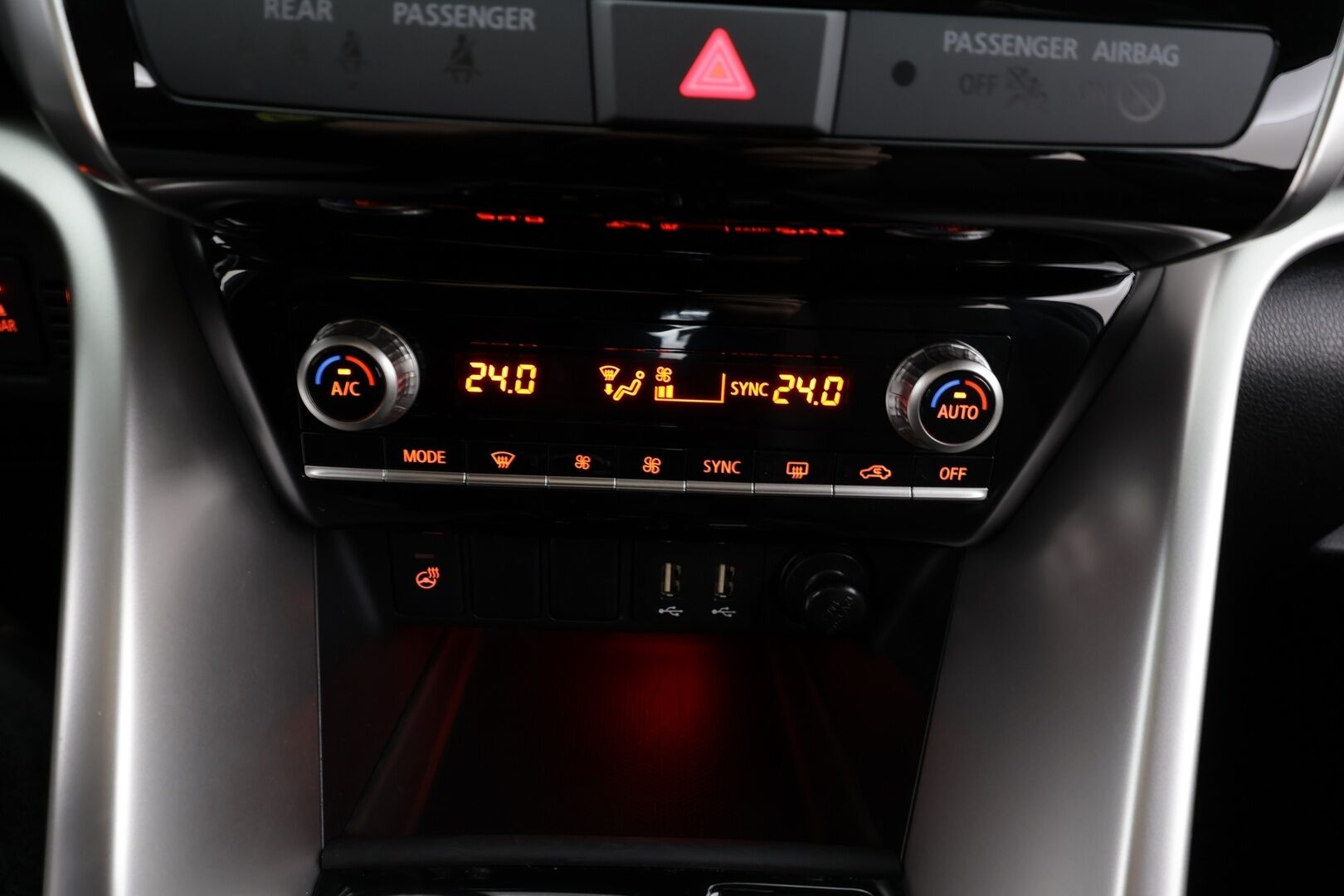 MITSUBISHI ECLIPSE CROSS 2025 2.4 PHEV Instyle Plus 4WD * ACC / 360° / LED / Navi / Sähköpenkki / KeylessGo / Puolinahat / Ratinlämmitin *