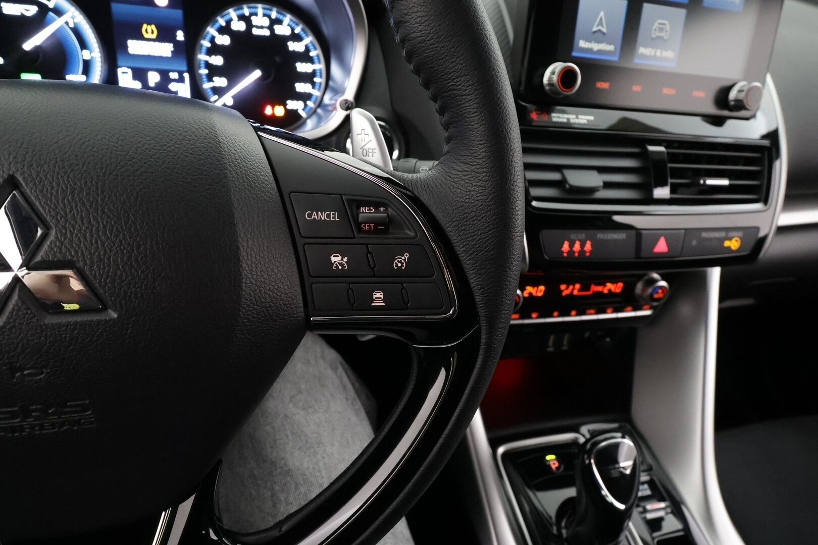 MITSUBISHI ECLIPSE CROSS 2025 2.4 PHEV Instyle Plus 4WD * ACC / 360° / LED / Navi / Sähköpenkki / KeylessGo / Puolinahat / Ratinlämmitin * - Osta nyt, maksa vasta ensi vuonna