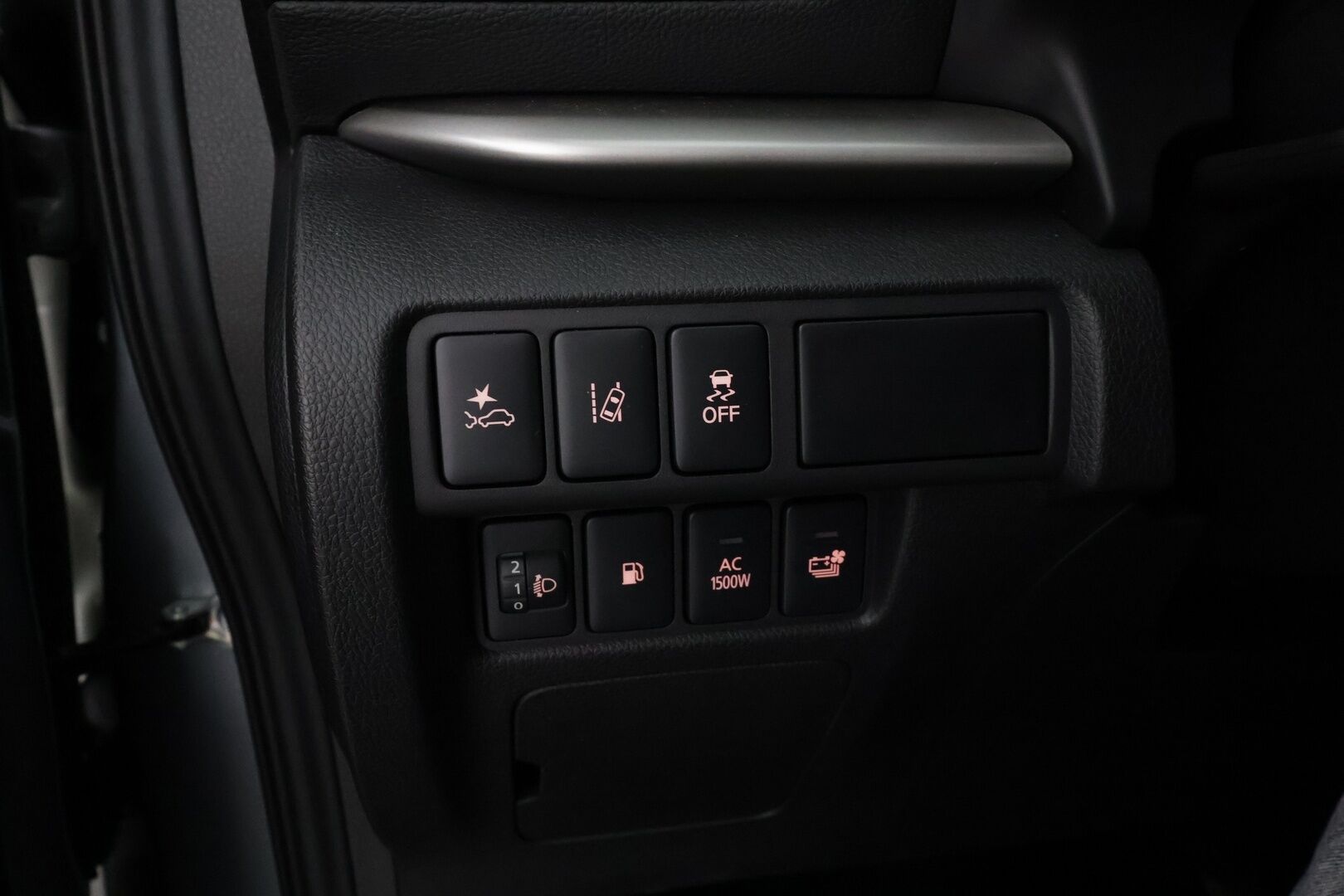 MITSUBISHI ECLIPSE CROSS 2025 2.4 PHEV Instyle Plus 4WD * ACC / 360° / LED / Navi / Sähköpenkki / KeylessGo / Puolinahat / Ratinlämmitin *