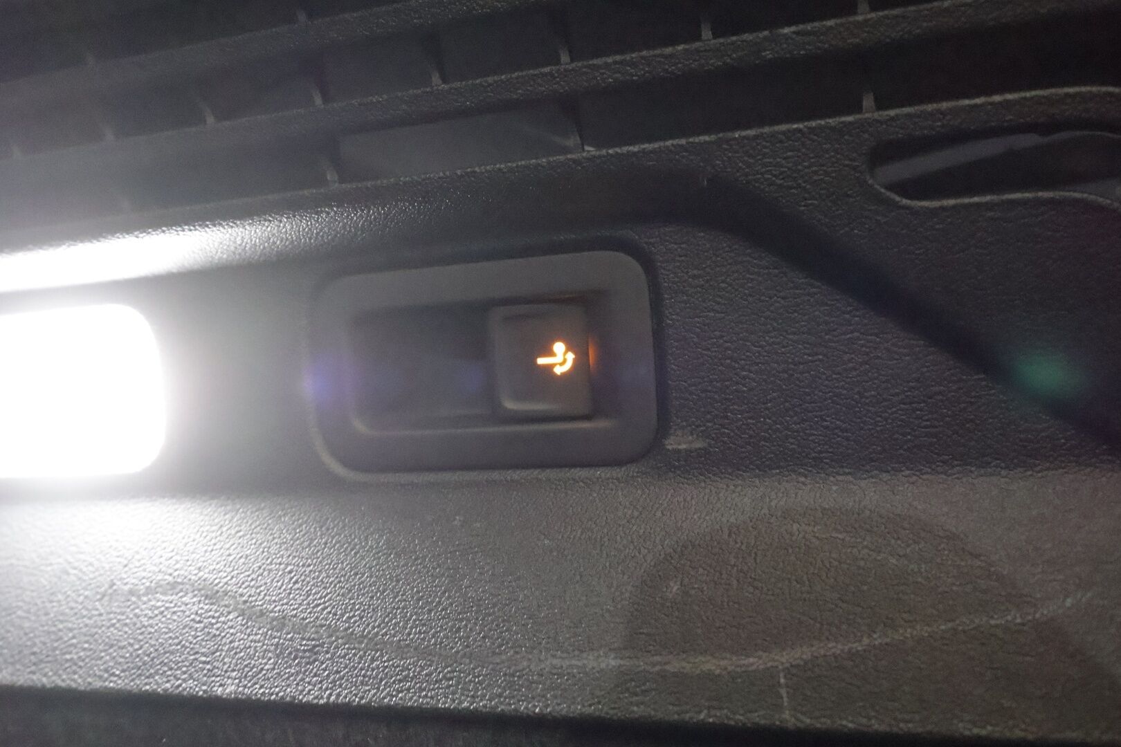 VOLKSWAGEN ID.5 2022 Pro Performance 150 kW, akku 77 kWh * Lämpöpumppu / Koukku / iQ Matrix LED / Panoraama / Navi / Kaistavahti / Ratinlämmitys! - Akku kuntotarkastettu SoH 94,4% / Kahdet renkaat