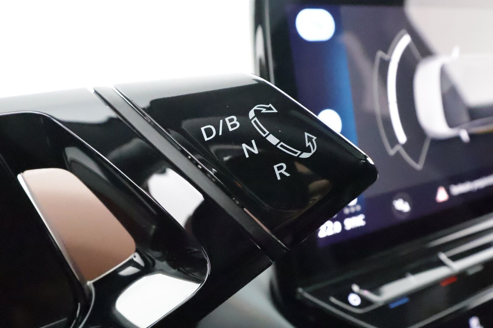 VOLKSWAGEN ID.5 2022 Pro Performance 150 kW, akku 77 kWh * Lämpöpumppu / Koukku / iQ Matrix LED / Panoraama / Navi / Kaistavahti / Ratinlämmitys! - Akku kuntotarkastettu SoH 94,4% / Kahdet renkaat