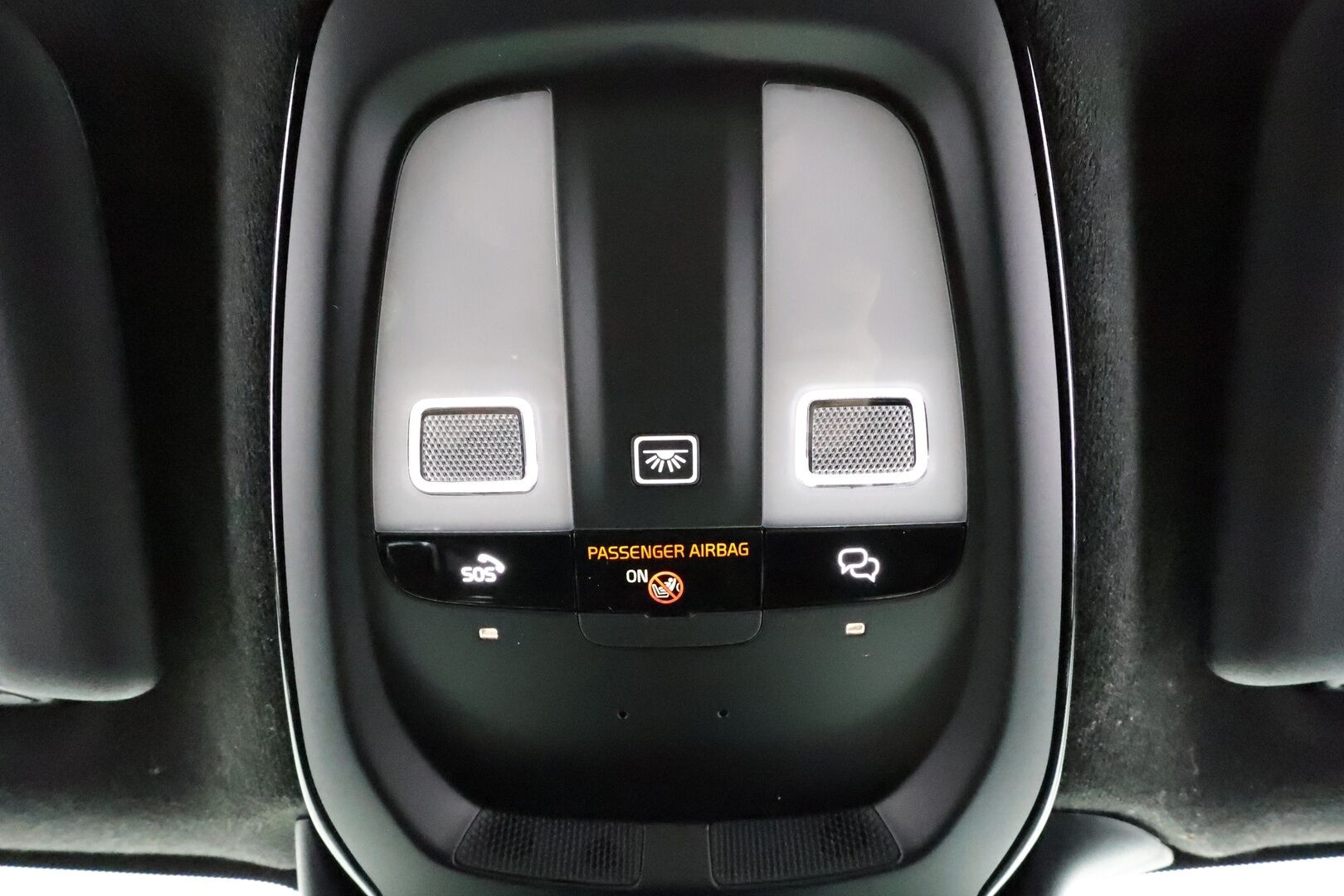 Volvo XC40 2023 Recharge Twin Plus * Koukku / ILP / ACC / Pixel-LED / P.Kamera / Sportpenkki Muistilla / Navi / Keyless * - Akku kuntotarkastettu SoH 94,8% / Kahdet renkaat / Merkkihuollettu - HULLU BLACKWEEK KORKOTARJOUS 2,49%