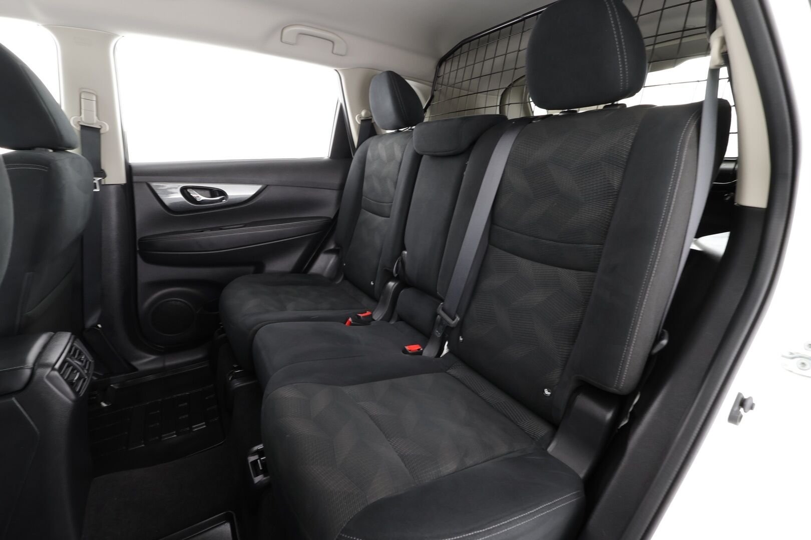 NISSAN X-TRAIL 2015 dCi 130 Acenta 4WD 6MT * Koukku / Kaistavahti / Navi / Katveavustin / Vakkari /  Bluetooth / 360° / Keyless * - Kahdet renkaat - HULLU BLACKWEEK KORKOTARJOUS 2,49%