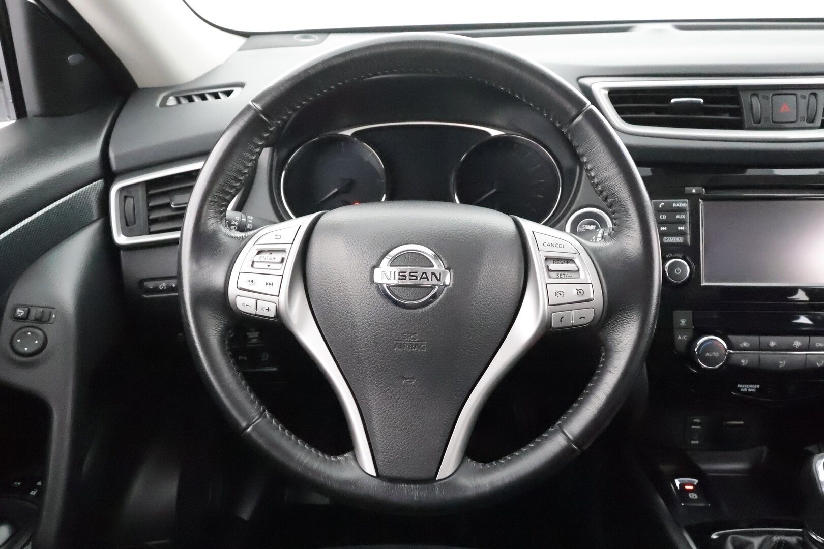 NISSAN X-TRAIL 2015 dCi 130 Acenta 4WD 6MT * Koukku / Kaistavahti / Navi / Katveavustin / Vakkari /  Bluetooth / 360° / Keyless * - Kahdet renkaat - HULLU BLACKWEEK KORKOTARJOUS 2,49%