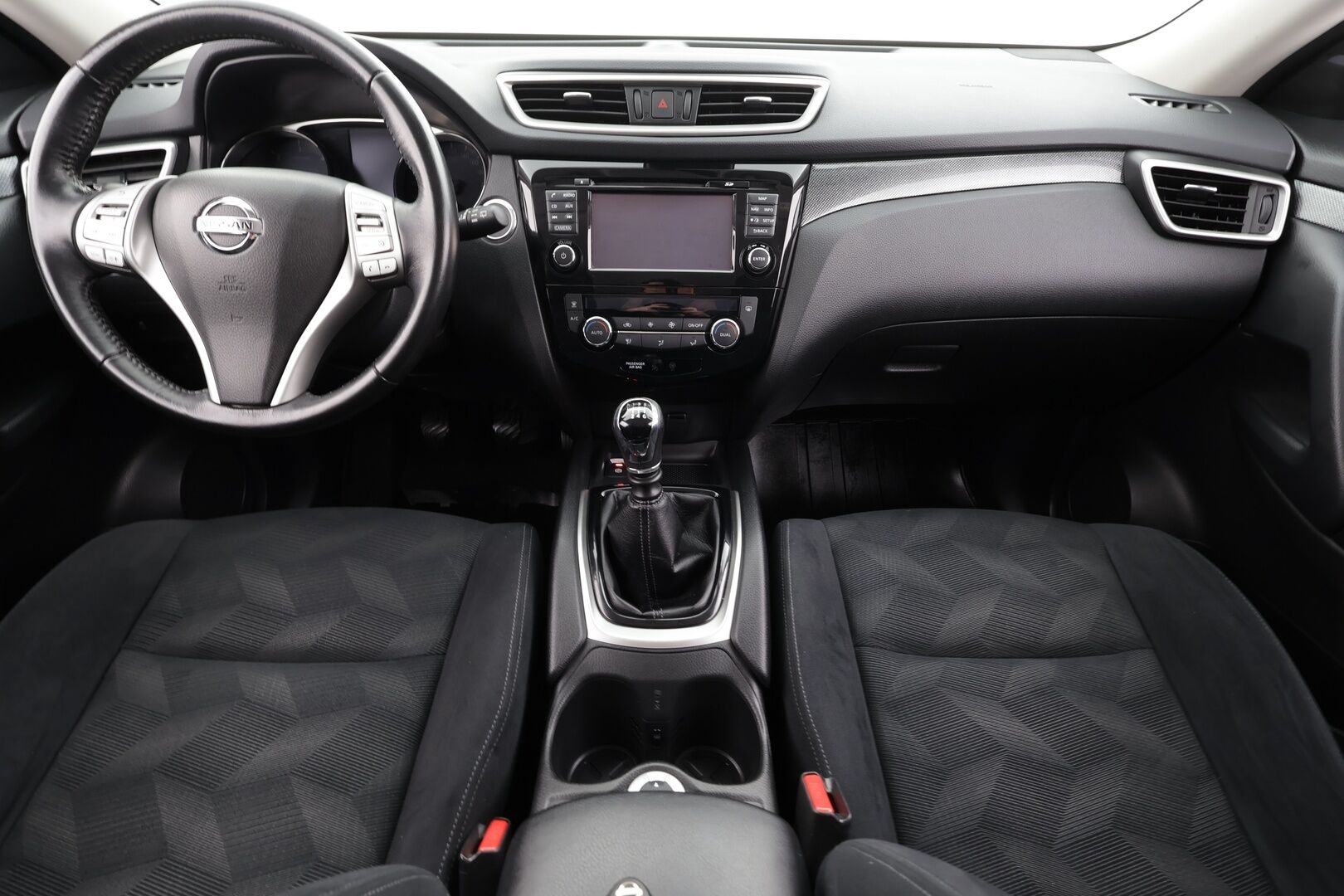 NISSAN X-TRAIL 2015 dCi 130 Acenta 4WD 6MT * Koukku / Kaistavahti / Navi / Katveavustin / Vakkari /  Bluetooth / 360° / Keyless * - Kahdet renkaat - HULLU BLACKWEEK KORKOTARJOUS 2,49%