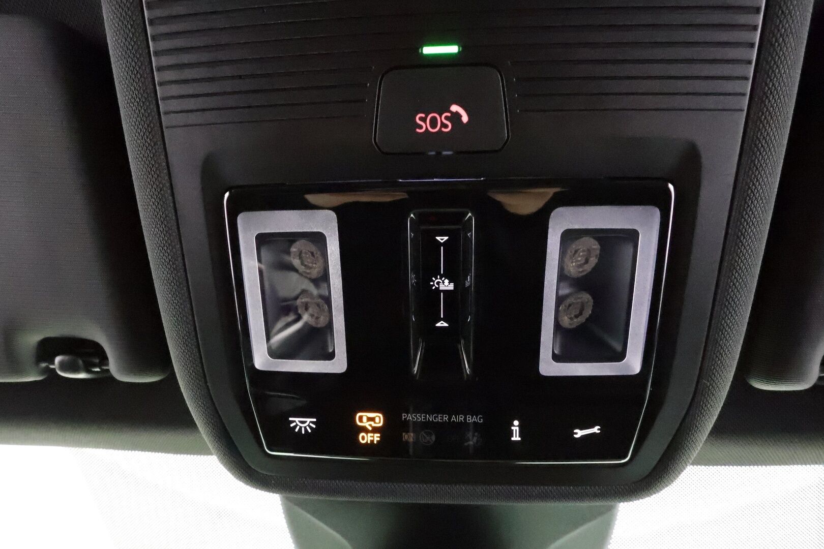 VOLKSWAGEN ID.5 2022 GTX 220kW Design Plus * ACC / Lasikatto / IQ.Light / Navi / Koukku / ILP / KeylessGo / P.tutkat * - Kahdet renkaat aluvanteilla / Merkkihuollettu