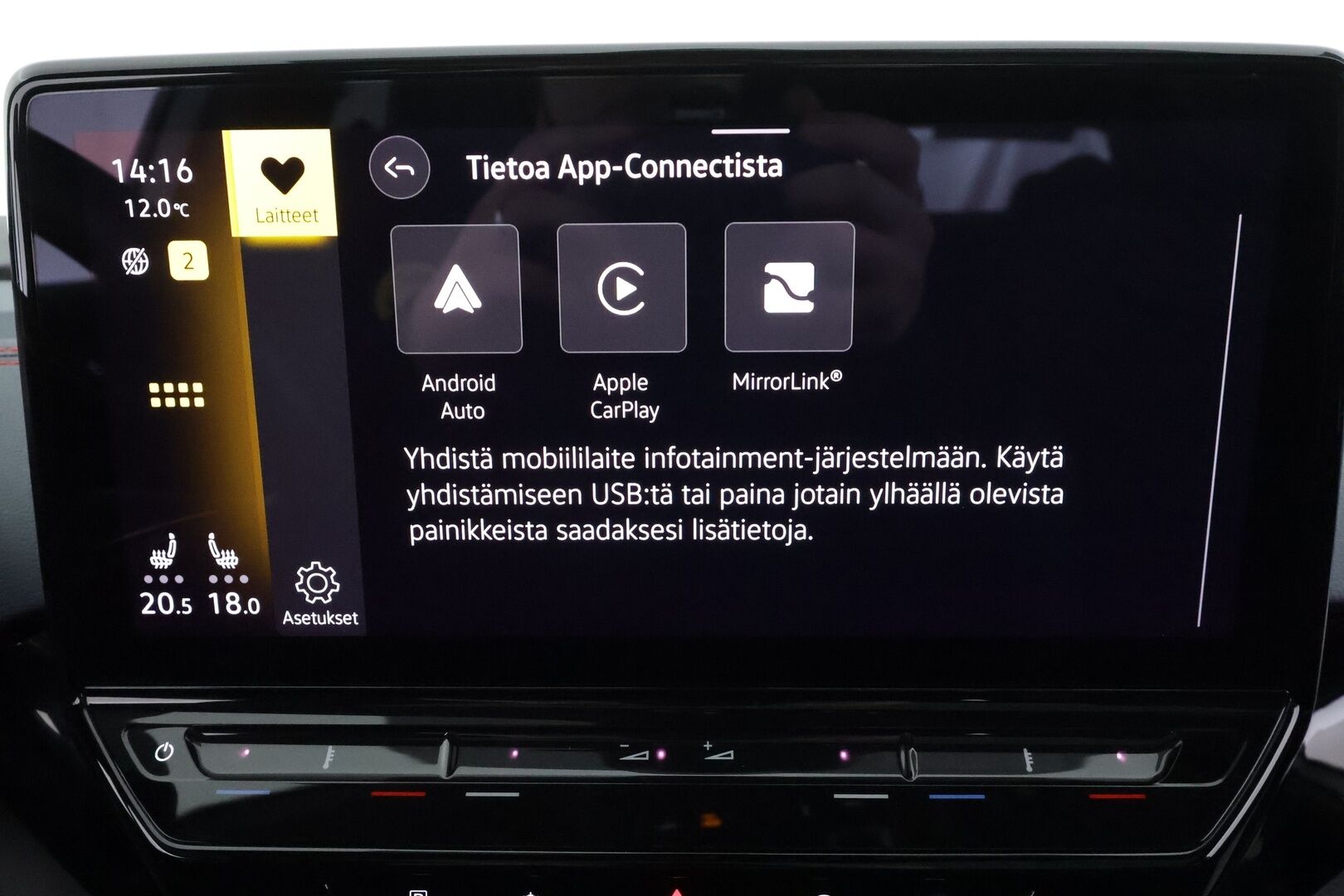 VOLKSWAGEN ID.5 2022 GTX 220kW Design Plus * ACC / Lasikatto / IQ.Light / Navi / Koukku / ILP / KeylessGo / P.tutkat * - Kahdet renkaat aluvanteilla / Merkkihuollettu