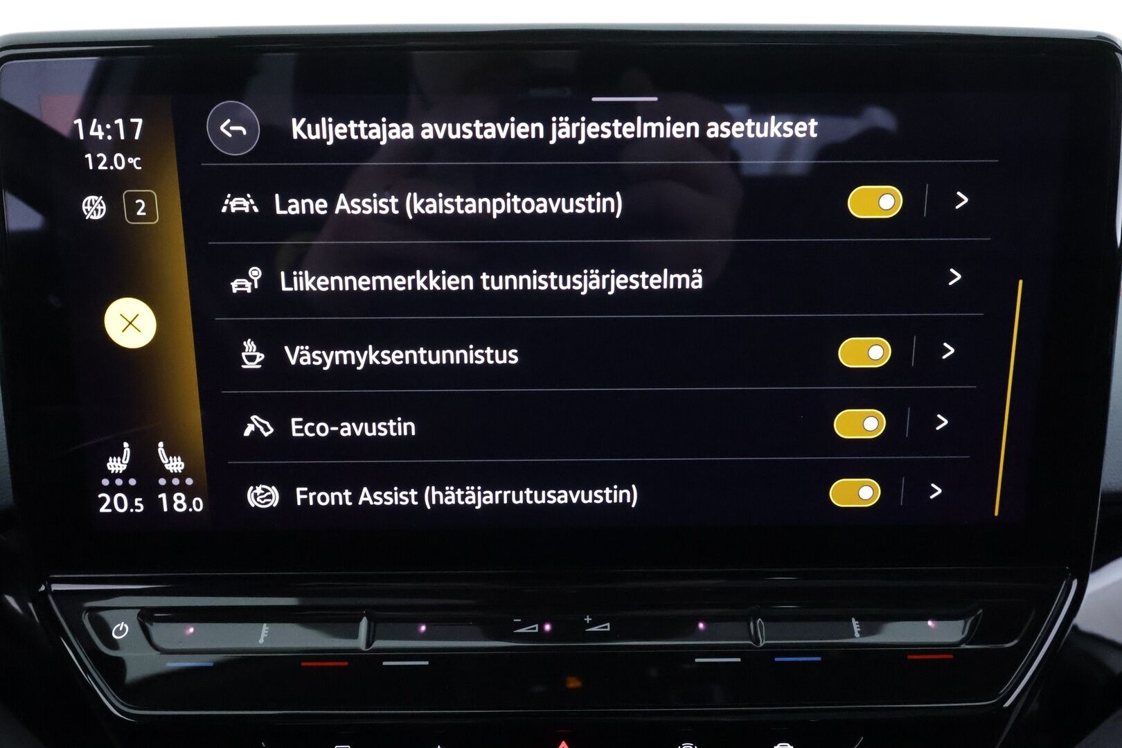 VOLKSWAGEN ID.5 2022 GTX 220kW Design Plus * ACC / Lasikatto / IQ.Light / Navi / Koukku / ILP / KeylessGo / P.tutkat * - Kahdet renkaat aluvanteilla / Merkkihuollettu