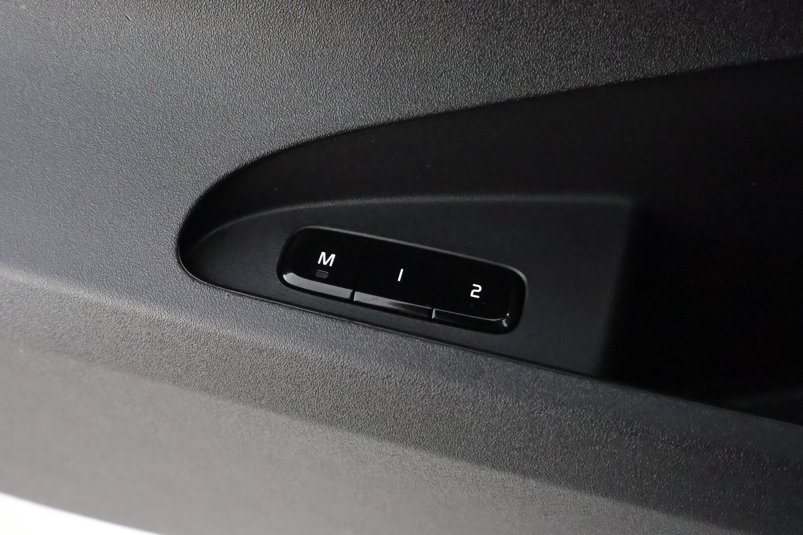 POLESTAR 2 2022 Long Range Dual Motor, 300kW * Pilot&Plus / ACC / Pixel-LED / ILP / H&K / Lasikatto / Ilmastoitu Sportpenkki Muistilla * - 360° Kamera / 2x Latauskaapelit / Kahdet renkaat - HULLU BLACKWEEK KORKOTARJOUS 2,49%