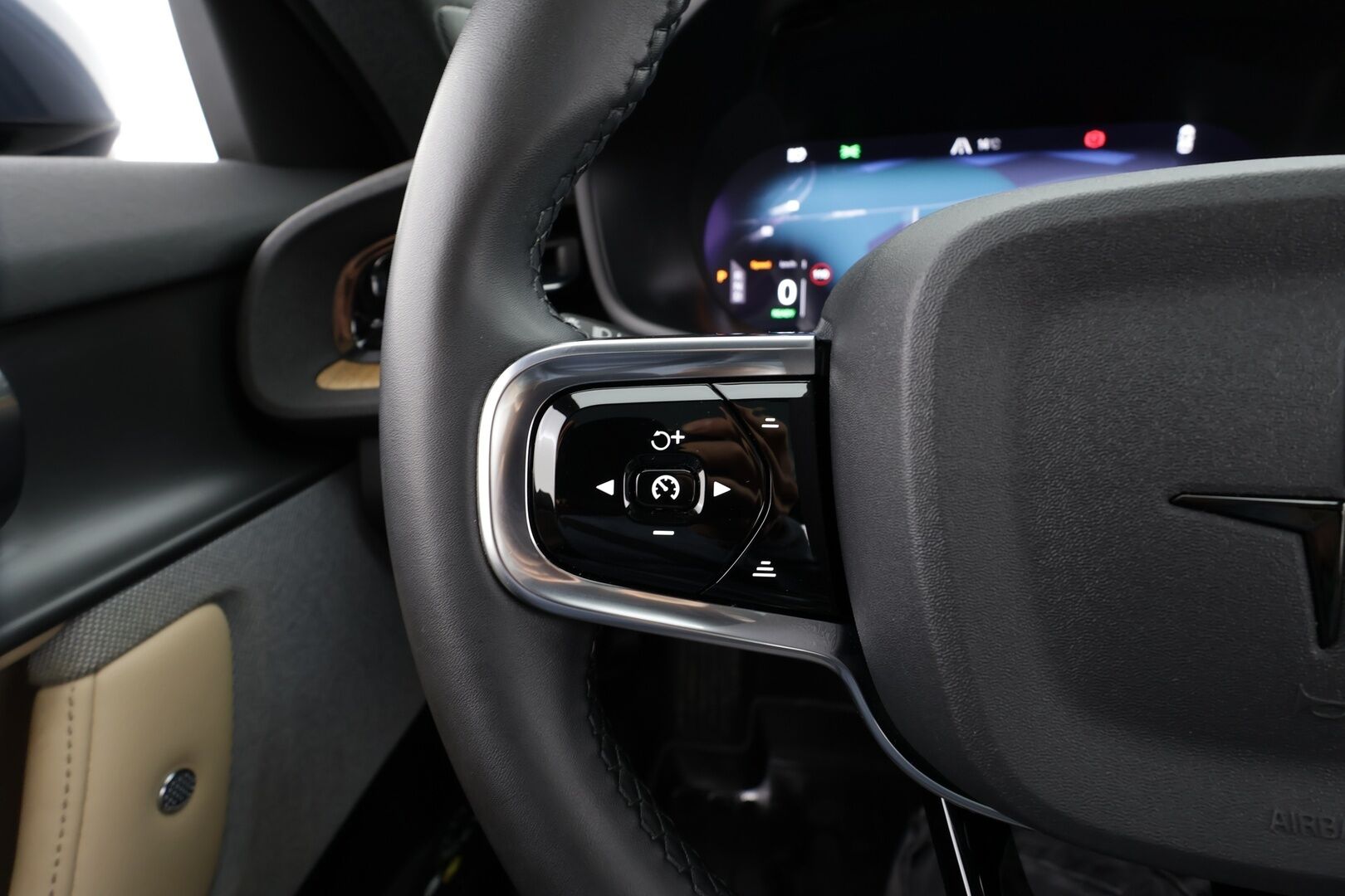 POLESTAR 2 2022 Long Range Dual Motor, 300kW * Pilot&Plus / ACC / Pixel-LED / ILP / H&K / Lasikatto / Ilmastoitu Sportpenkki Muistilla * - 360° Kamera / 2x Latauskaapelit / Kahdet renkaat - HULLU BLACKWEEK KORKOTARJOUS 2,49%