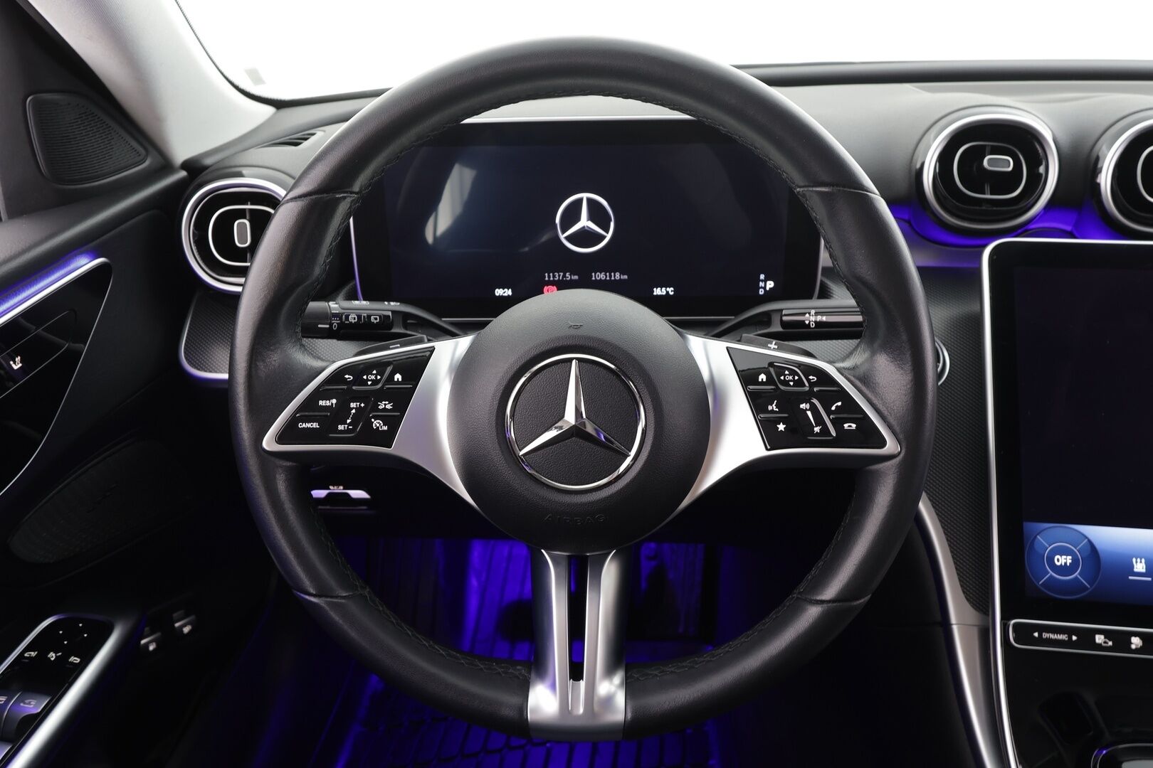 MERCEDES-BENZ C 2023 300e T a 9G-Tronic Avantgarde * Distronic+ / P.kamera / LED / Navi / Koukku / Puolinahat / Sähköluukku * - Kahdet renkaat aluvanteilla - HULLU BLACKWEEK KORKOTARJOUS 2,49%