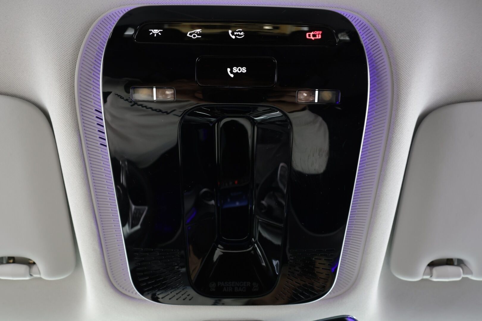 MERCEDES-BENZ C 2023 300e T a 9G-Tronic Avantgarde * Distronic+ / P.kamera / LED / Navi / Koukku / Puolinahat / Sähköluukku * - Kahdet renkaat aluvanteilla - HULLU BLACKWEEK KORKOTARJOUS 2,49%