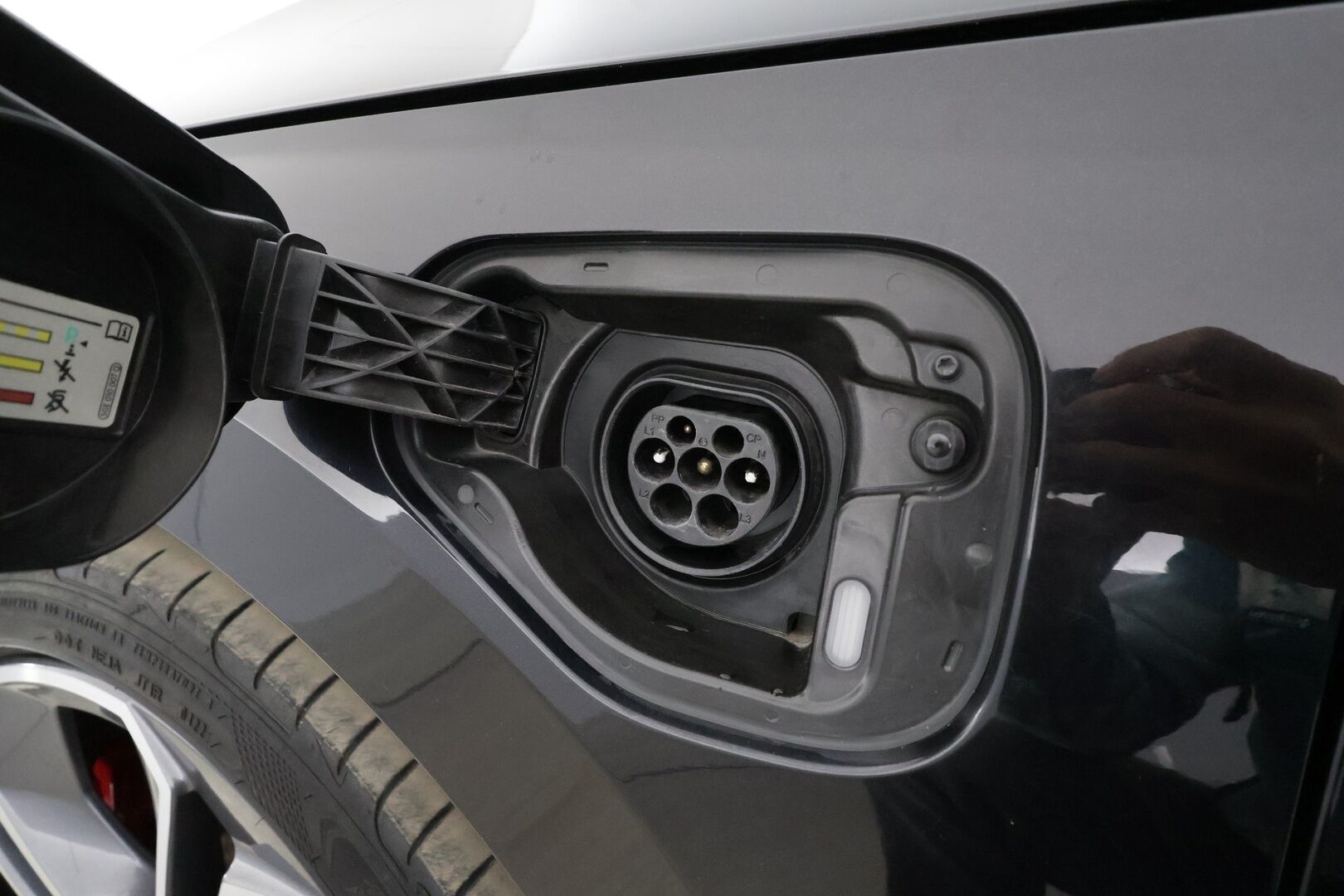 SKODA OCTAVIA RS 2022 Combi 1.4 TSI PHEV RS iV DSG * ACC / HUD / P.kamera / Matrix LED / Muistipenkit / Koukku / Navi / Webasto / KeylessGo * - Akku kuntotarkastettu / Kahdet renkaat aluvanteilla / Merkkihuollettu