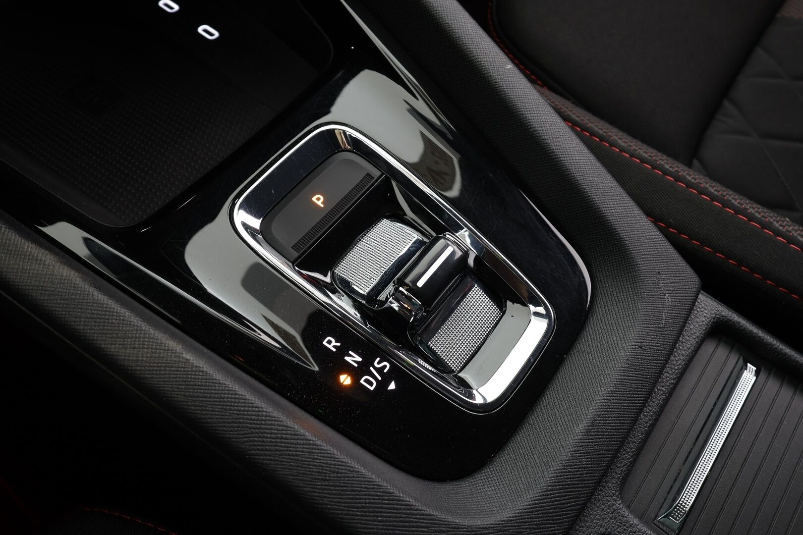 SKODA OCTAVIA RS 2022 Combi 1.4 TSI PHEV RS iV DSG * ACC / HUD / P.kamera / Matrix LED / Muistipenkit / Koukku / Navi / Webasto / KeylessGo * - Akku kuntotarkastettu / Kahdet renkaat aluvanteilla / Merkkihuollettu