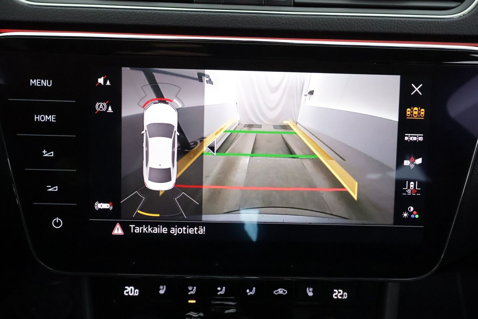 SKODA SUPERB 2019 2.0 TDI 4x4 SCR Business Edition L&K * ACC / P.kamera / Canton / Muistipenkit / Ilmastoidut nahat / Koukku / Navi * - KeylessGo / Lohkolämmitin / Merkkihuollettu / Laurin & Klement tyylinen ulkonäkö ja sisustus