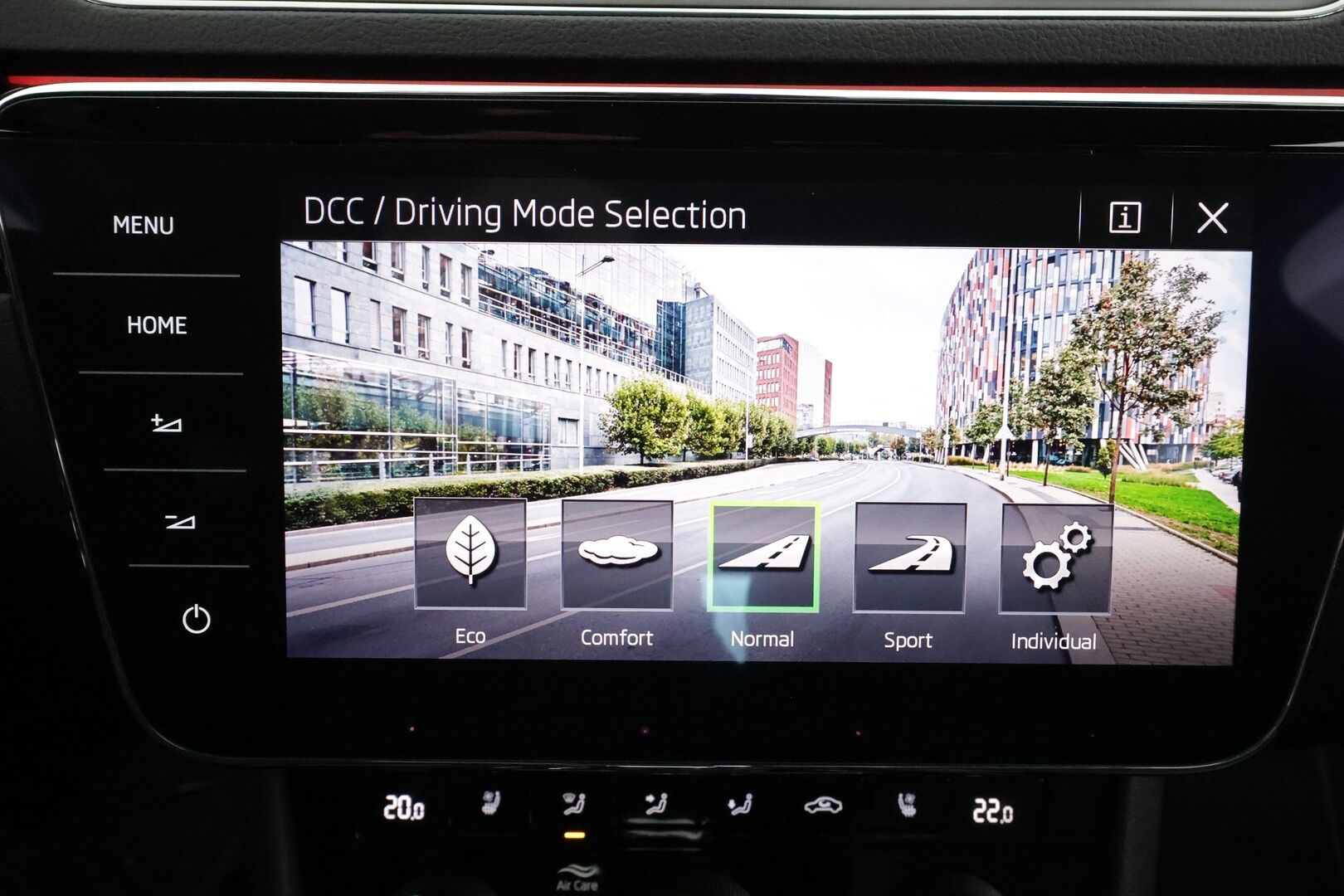 SKODA SUPERB 2019 2.0 TDI 4x4 SCR Business Edition L&K * ACC / P.kamera / Canton / Muistipenkit / Ilmastoidut nahat / Koukku / Navi * - KeylessGo / Lohkolämmitin / Merkkihuollettu / Laurin & Klement tyylinen ulkonäkö ja sisustus