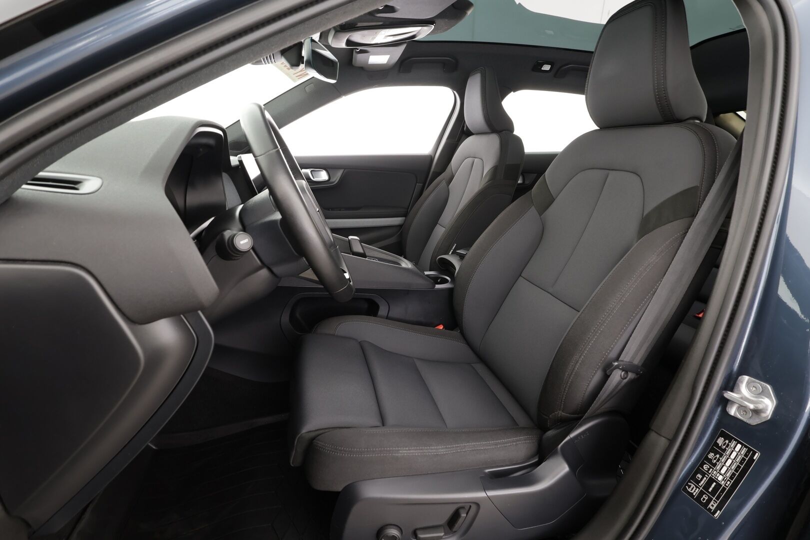 POLESTAR 2 2022 Long Range Dual Motor / Lämpöpumppu / Pilot & Plus / H/K / 360°-kamera / PIxel-LED / Vetokoukku - HULLU BLACKWEEK KORKOTARJOUS 2,49%