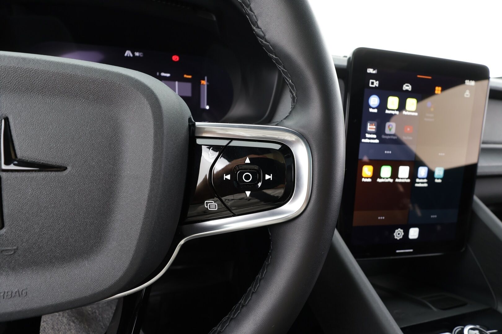 POLESTAR 2 2022 Long Range Dual Motor / Lämpöpumppu / Pilot & Plus / H/K / 360°-kamera / PIxel-LED / Vetokoukku - HULLU BLACKWEEK KORKOTARJOUS 2,49%