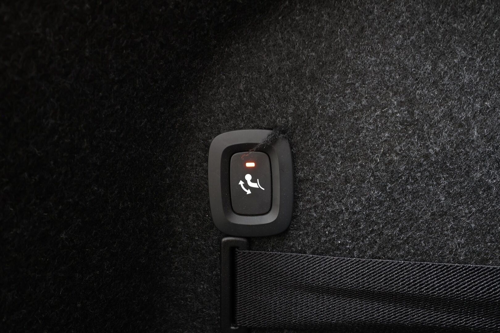 POLESTAR 2 2022 Long Range Dual Motor / Lämpöpumppu / Pilot & Plus / H/K / 360°-kamera / PIxel-LED / Vetokoukku - HULLU BLACKWEEK KORKOTARJOUS 2,49%