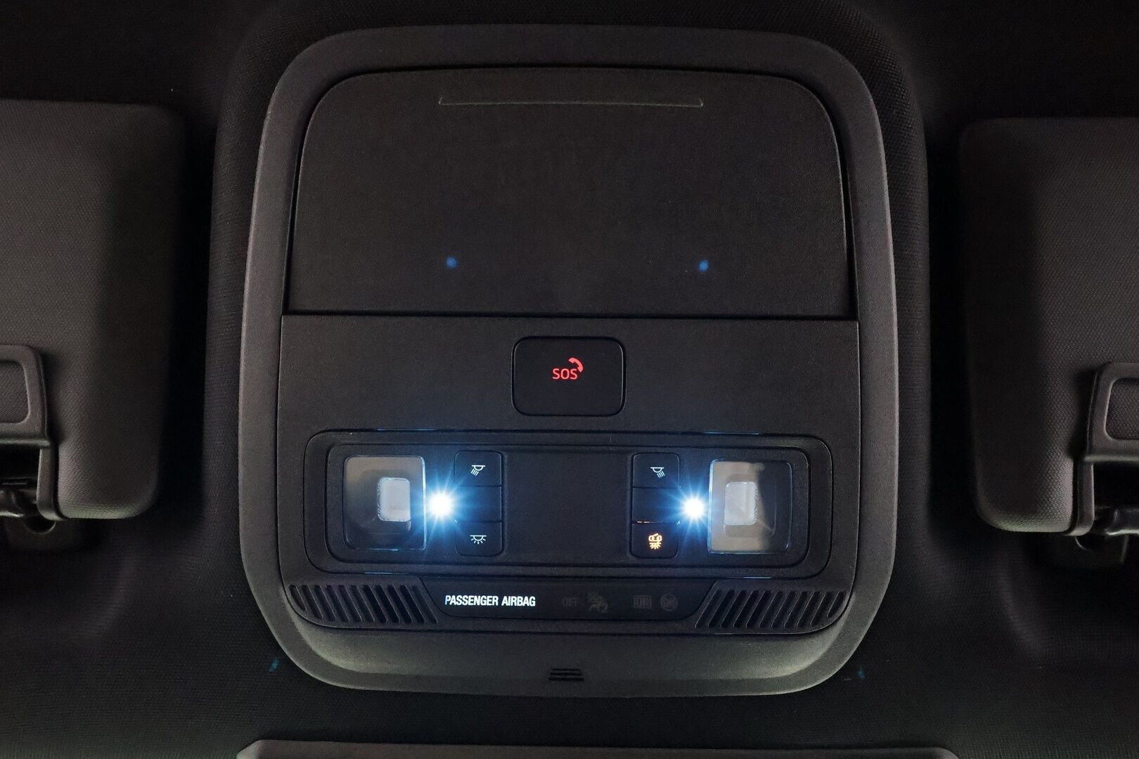 FORD MUSTANG MACH-E 2022 98kWh 351hv A1 AWD First Edition * Koukku / ACC / LED / B&O / Muistipenkki / 360° / Navi / Kaistavahti / Keyless * - 2x Latauskaapelit / Merkkihuollot - HULLUT BLACKWEEK JATKOT - KORKOTARJOUS 2,49%