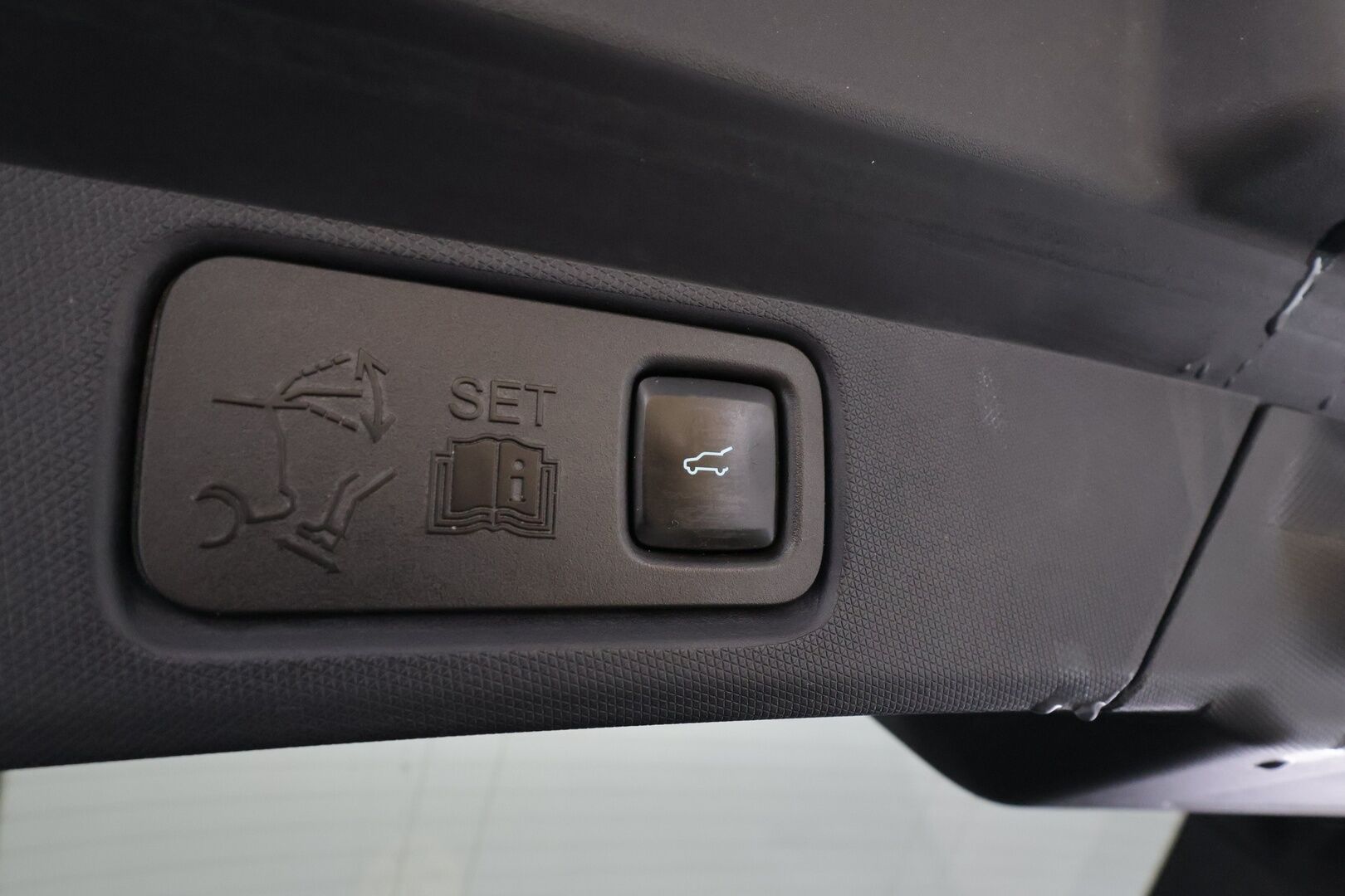 FORD MUSTANG MACH-E 2022 98kWh 351hv A1 AWD First Edition * Koukku / ACC / LED / B&O / Muistipenkki / 360° / Navi / Kaistavahti / Keyless * - 2x Latauskaapelit / Merkkihuollot - HULLUT BLACKWEEK JATKOT - KORKOTARJOUS 2,49%