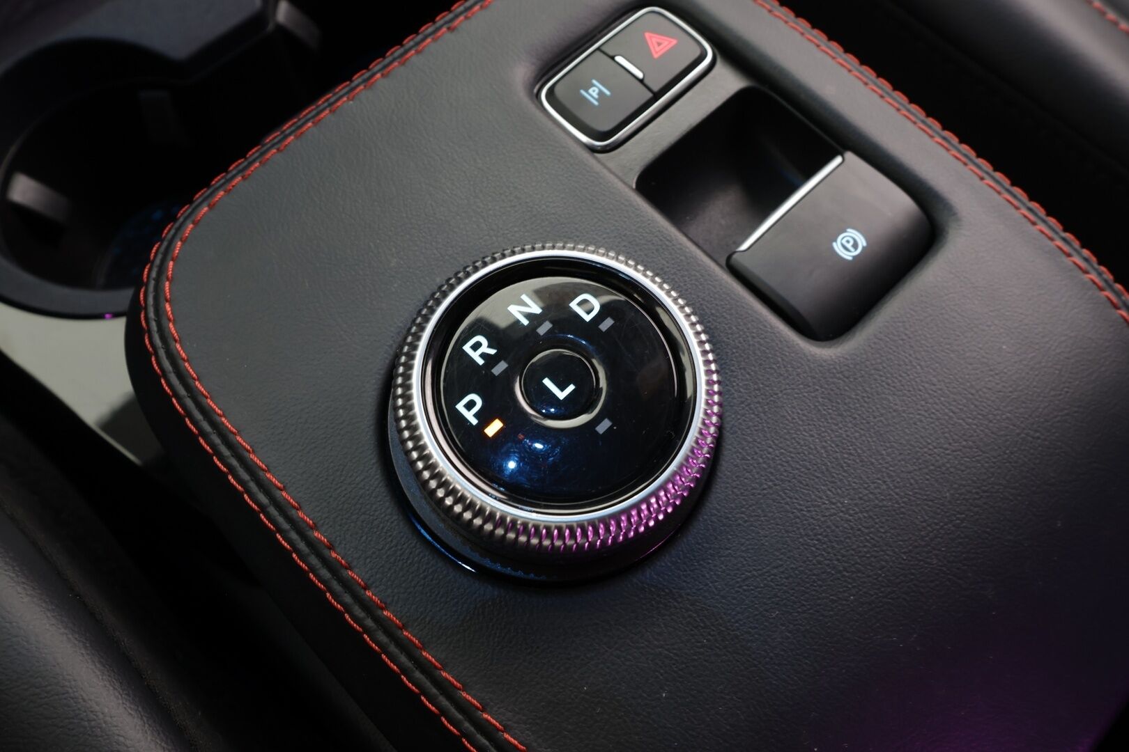 FORD MUSTANG MACH-E 2022 98kWh 351hv A1 AWD First Edition * Koukku / ACC / LED / B&O / Muistipenkki / 360° / Navi / Kaistavahti / Keyless * - 2x Latauskaapelit / Merkkihuollot - HULLUT BLACKWEEK JATKOT - KORKOTARJOUS 2,49%