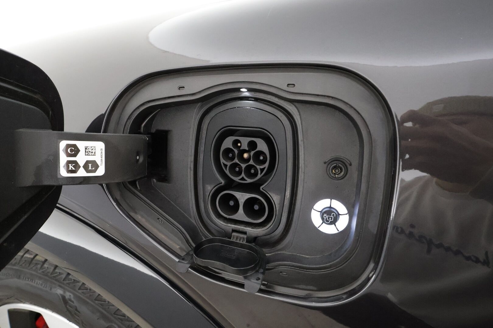 FORD MUSTANG MACH-E 2022 98kWh 351hv A1 AWD First Edition * Koukku / ACC / LED / B&O / Muistipenkki / 360° / Navi / Kaistavahti / Keyless * - 2x Latauskaapelit / Merkkihuollot - HULLUT BLACKWEEK JATKOT - KORKOTARJOUS 2,49%