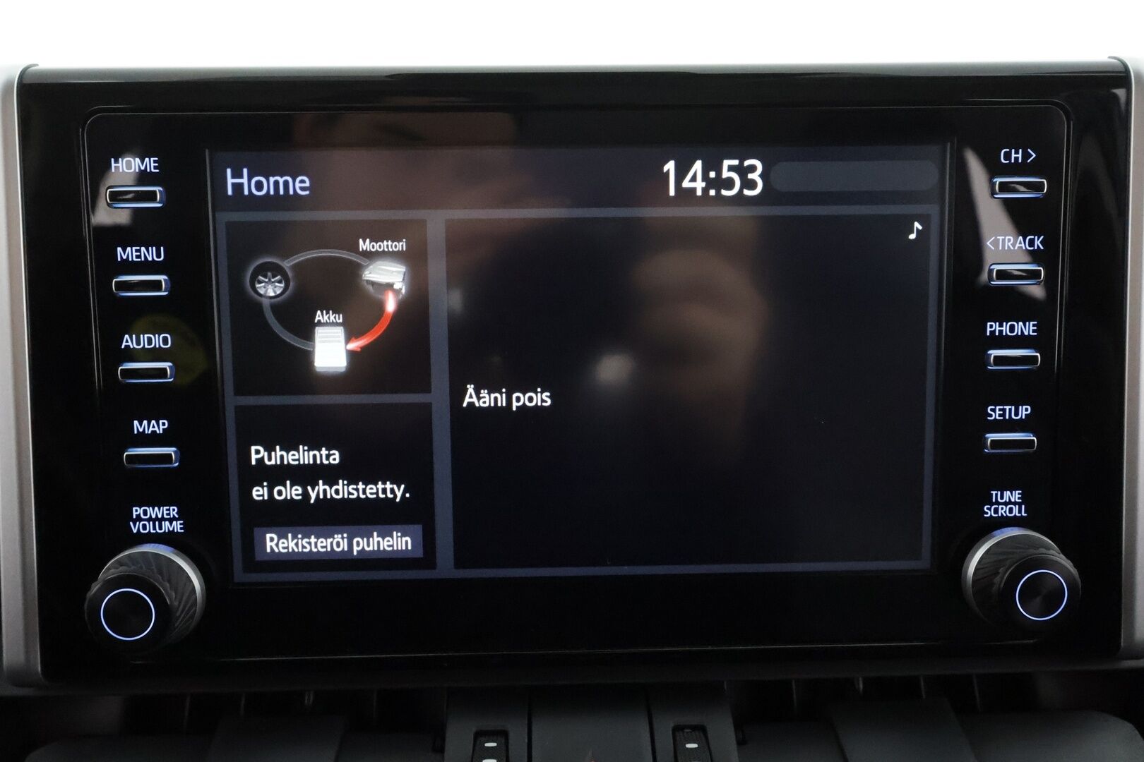 TOYOTA RAV4 2022 Hybrid 2,5 AWD-i Premium * ACC / 360° / Muistipenkki / Koukku / LED / Ilmastoidut nahat / KeylessGo / Ratinlämmitin * - Kahdet renkaat aluvanteilla - HULLU BLACKWEEK KORKOTARJOUS 2,49%