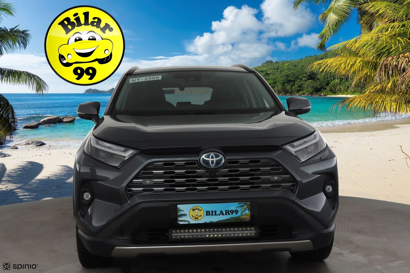 TOYOTA RAV4 2022 Hybrid 2,5 AWD-i Premium * ACC / 360° / Muistipenkki / Koukku / LED / Ilmastoidut nahat / KeylessGo / Ratinlämmitin * - Kahdet renkaat aluvanteilla - HULLU BLACKWEEK KORKOTARJOUS 2,49%