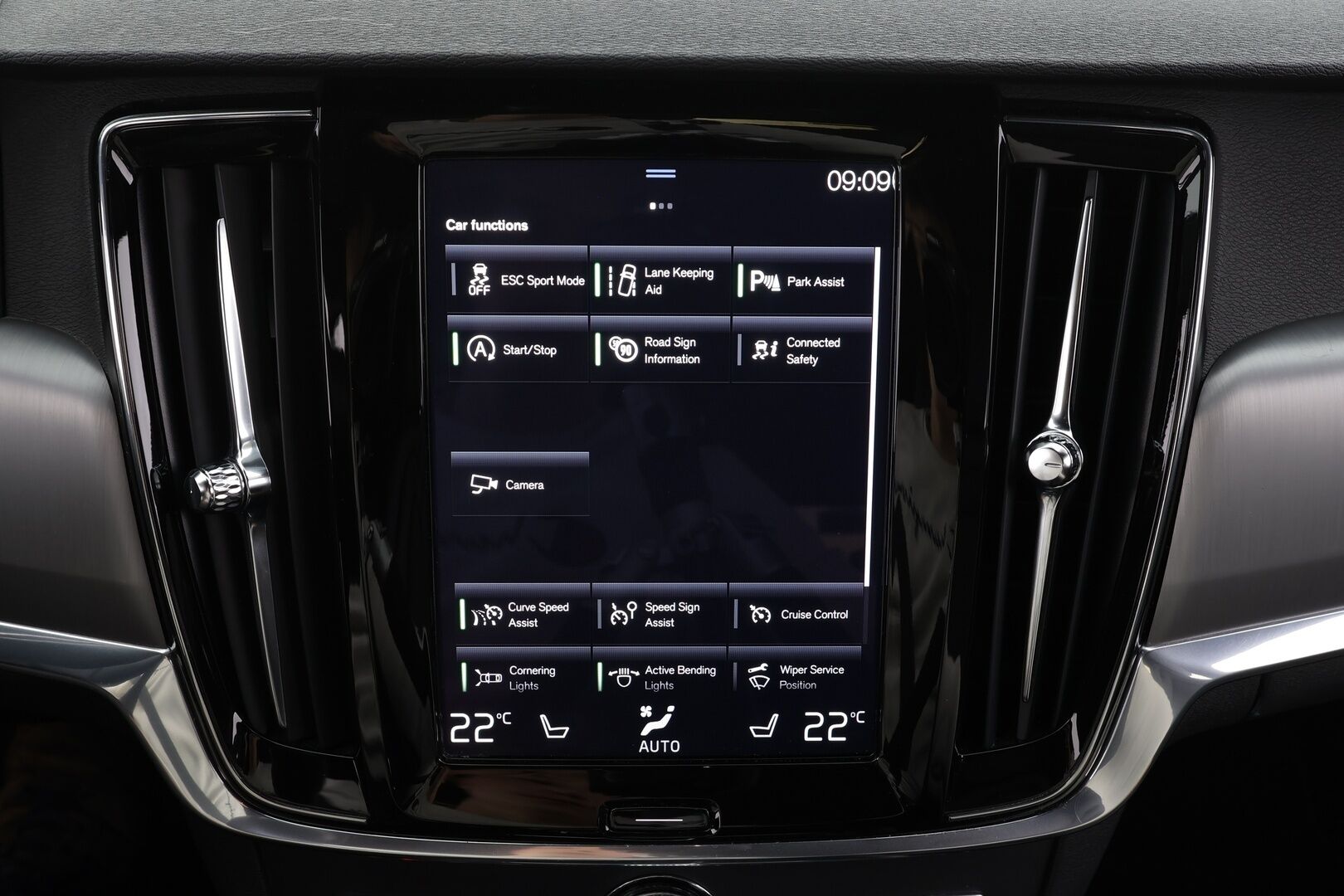 Volvo V90 2020 T5 Momentum Pro * ACC / P.kamera / Full LED / Navi / Nahat / Digimittaristo / Sähköluukku * - Merkkihuollettu - HULLU BLACKWEEK KORKOTARJOUS 2,49%