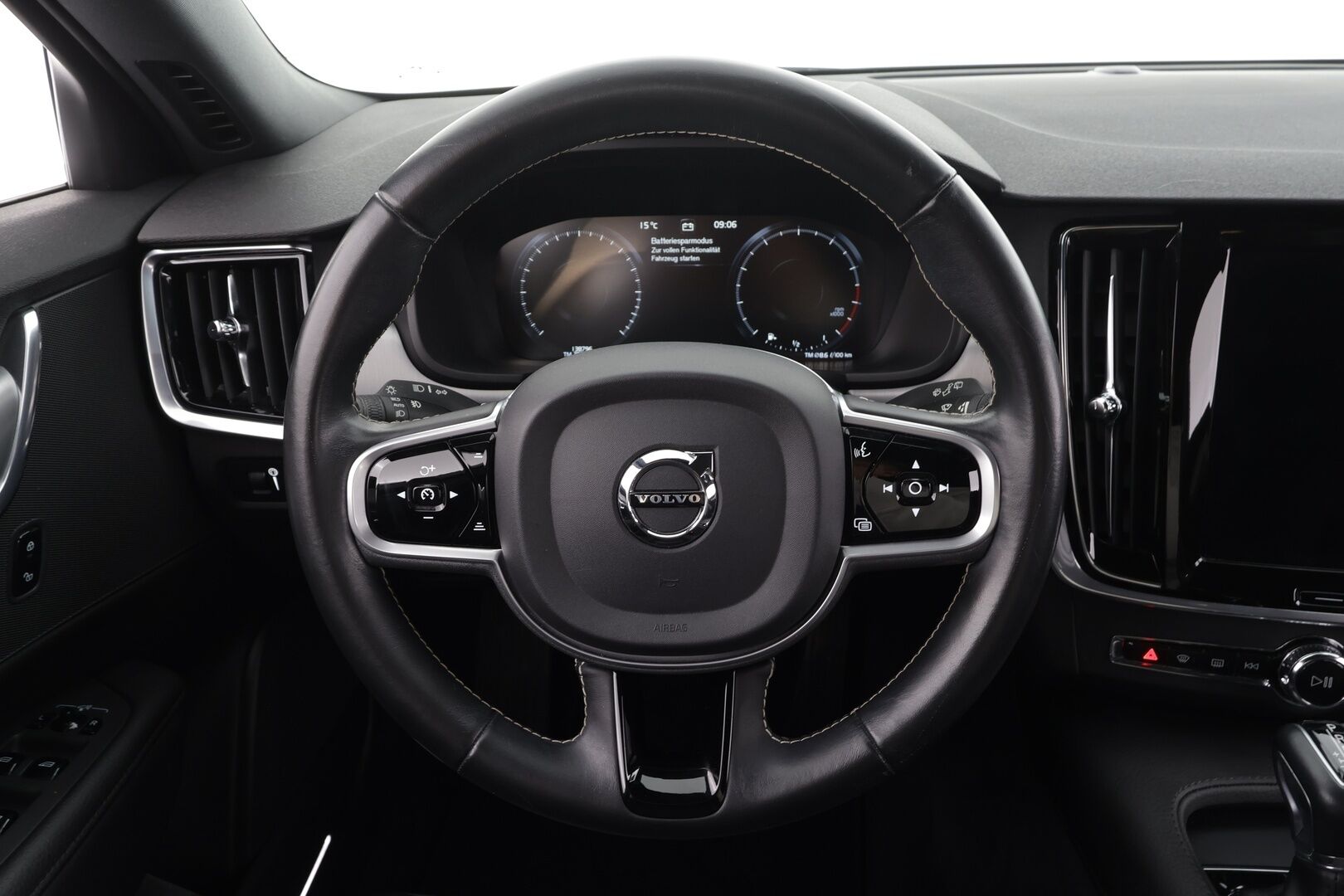 Volvo V90 2020 T5 Momentum Pro * ACC / P.kamera / Full LED / Navi / Nahat / Digimittaristo / Sähköluukku * - Merkkihuollettu - HULLU BLACKWEEK KORKOTARJOUS 2,49%