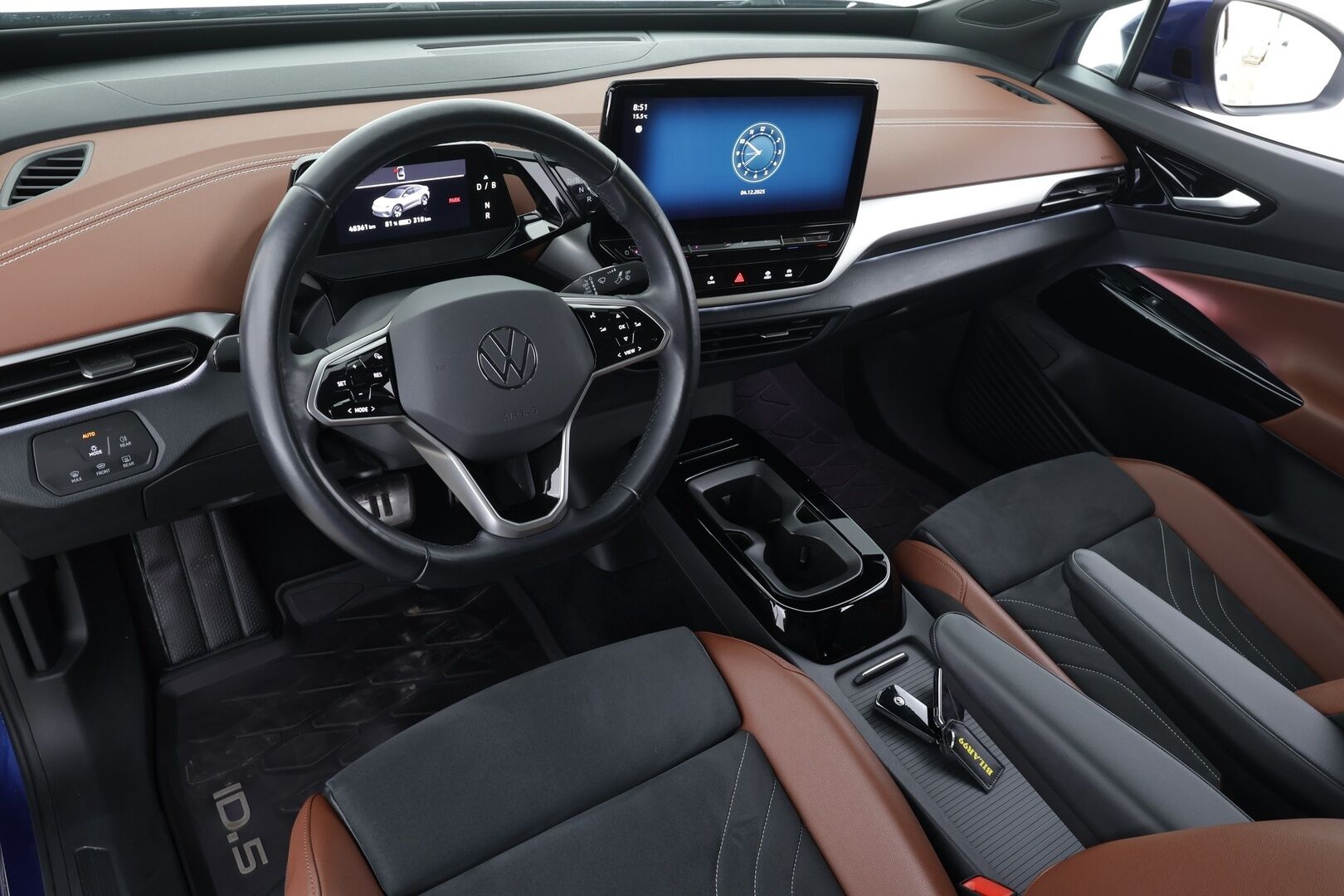 VOLKSWAGEN ID.5 2023 150kW Performance Style Plus * ACC / 360° / LED / Navi / Muistipenkit hieronnalla / ILP / Puolinahat / KeylessGo * - Kahdet renkaat aluvanteilla - HULLU BLACKWEEK KORKOTARJOUS 2,49%