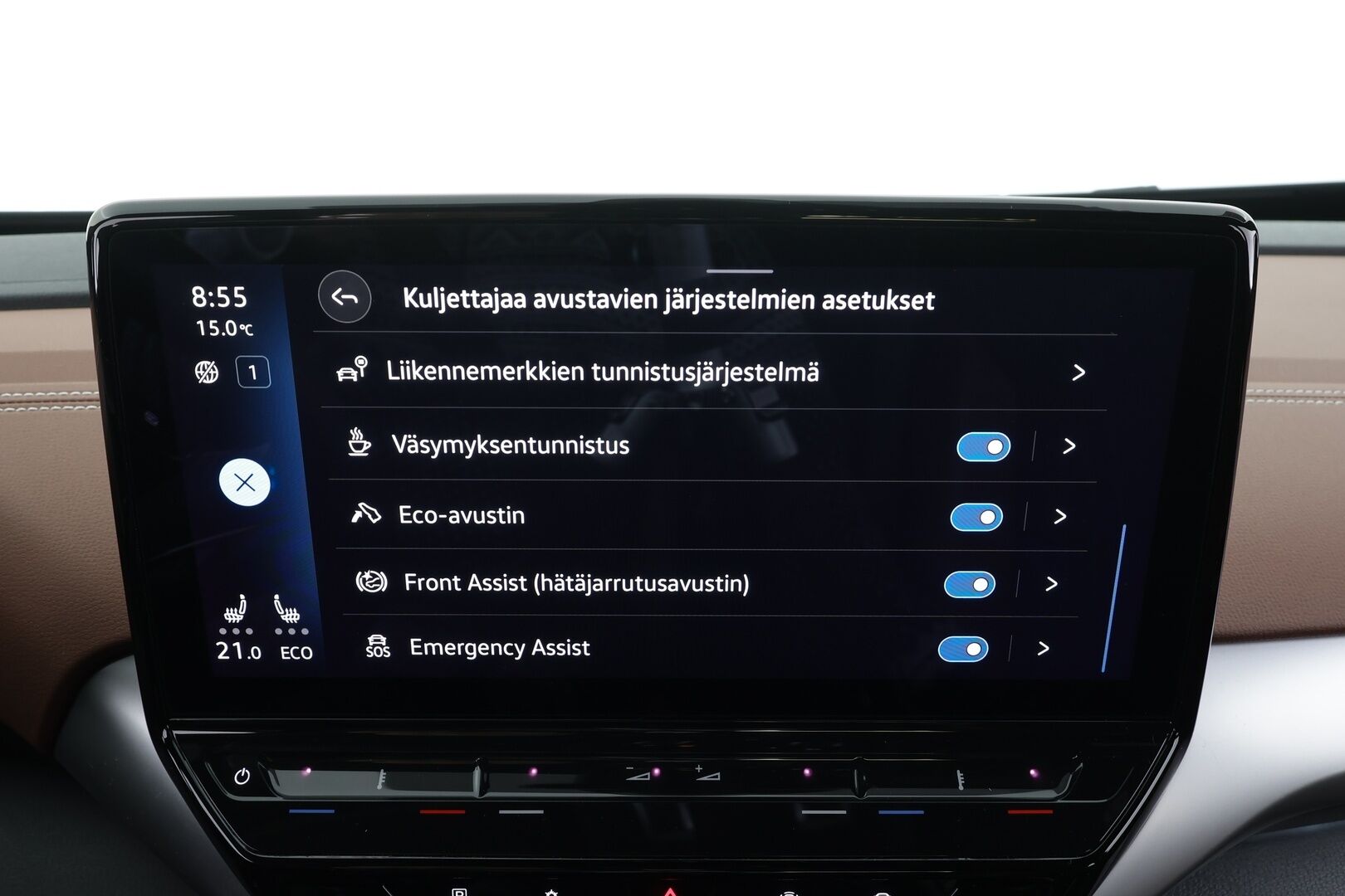VOLKSWAGEN ID.5 2023 150kW Performance Style Plus * ACC / 360° / LED / Navi / Muistipenkit hieronnalla / ILP / Puolinahat / KeylessGo * - Kahdet renkaat aluvanteilla - HULLU BLACKWEEK KORKOTARJOUS 2,49%