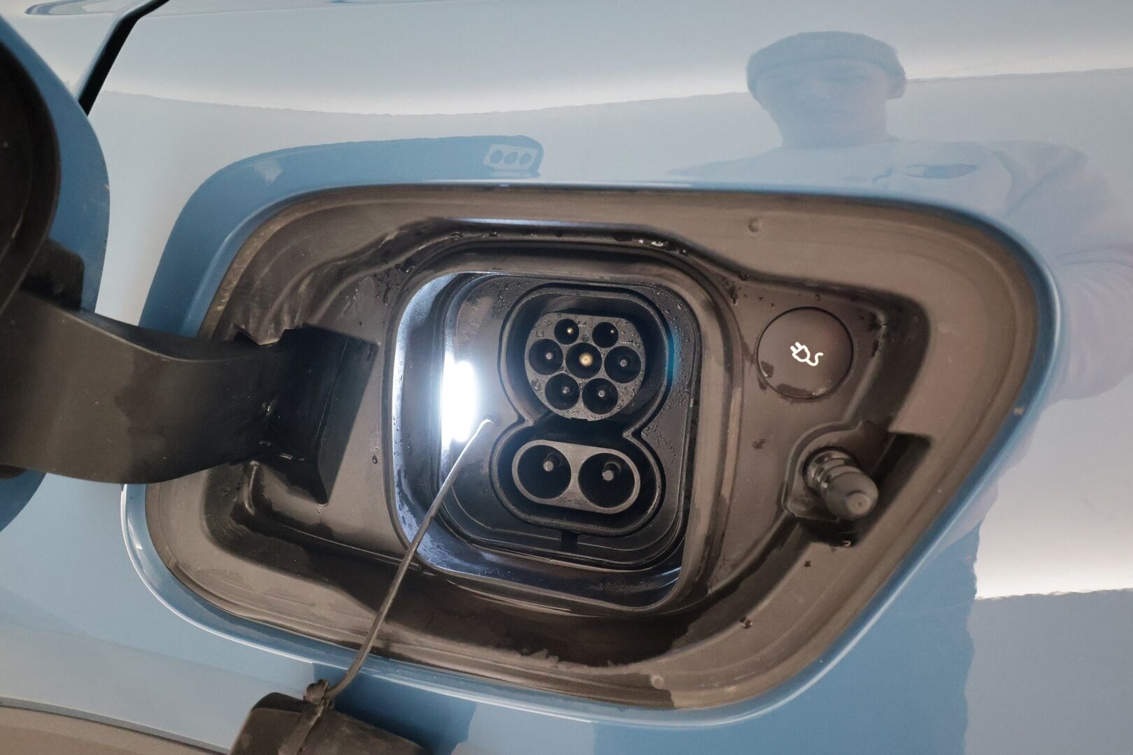 Volvo C40 2023 Recharge Single Motor Plus * ACC / P.kamera / ILP / Lasikatto / LED / Navi / Muistipenkki / BLIS / Sähköluukku / KeylessGo * - Akku kuntotarkastettu / Merkkihuollettu