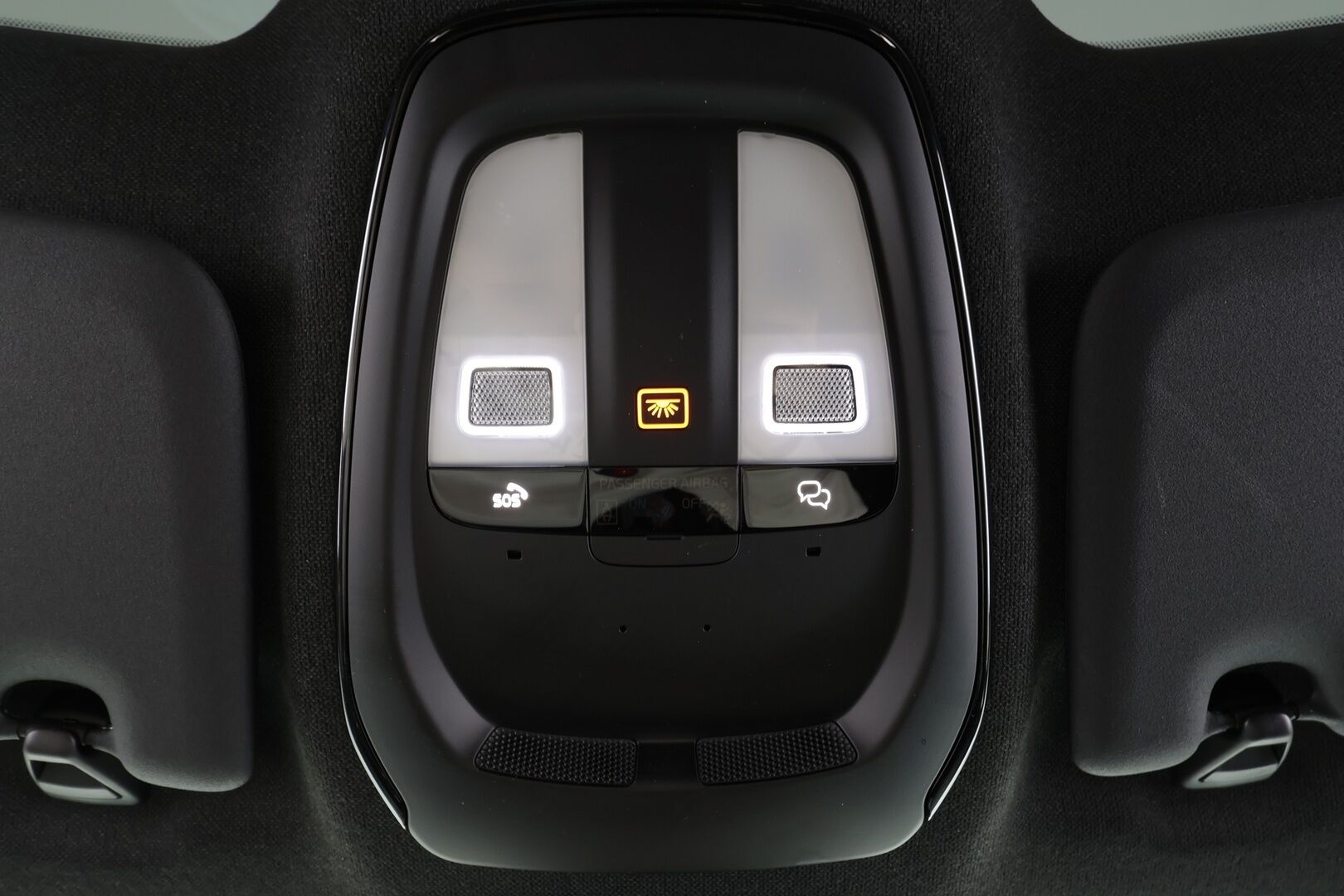 Volvo C40 2023 Recharge Single Motor Plus * ACC / P.kamera / ILP / Lasikatto / LED / Navi / Muistipenkki / BLIS / Sähköluukku / KeylessGo * - Merkkihuollettu - HULLU BLACKWEEK KORKOTARJOUS 2,49%