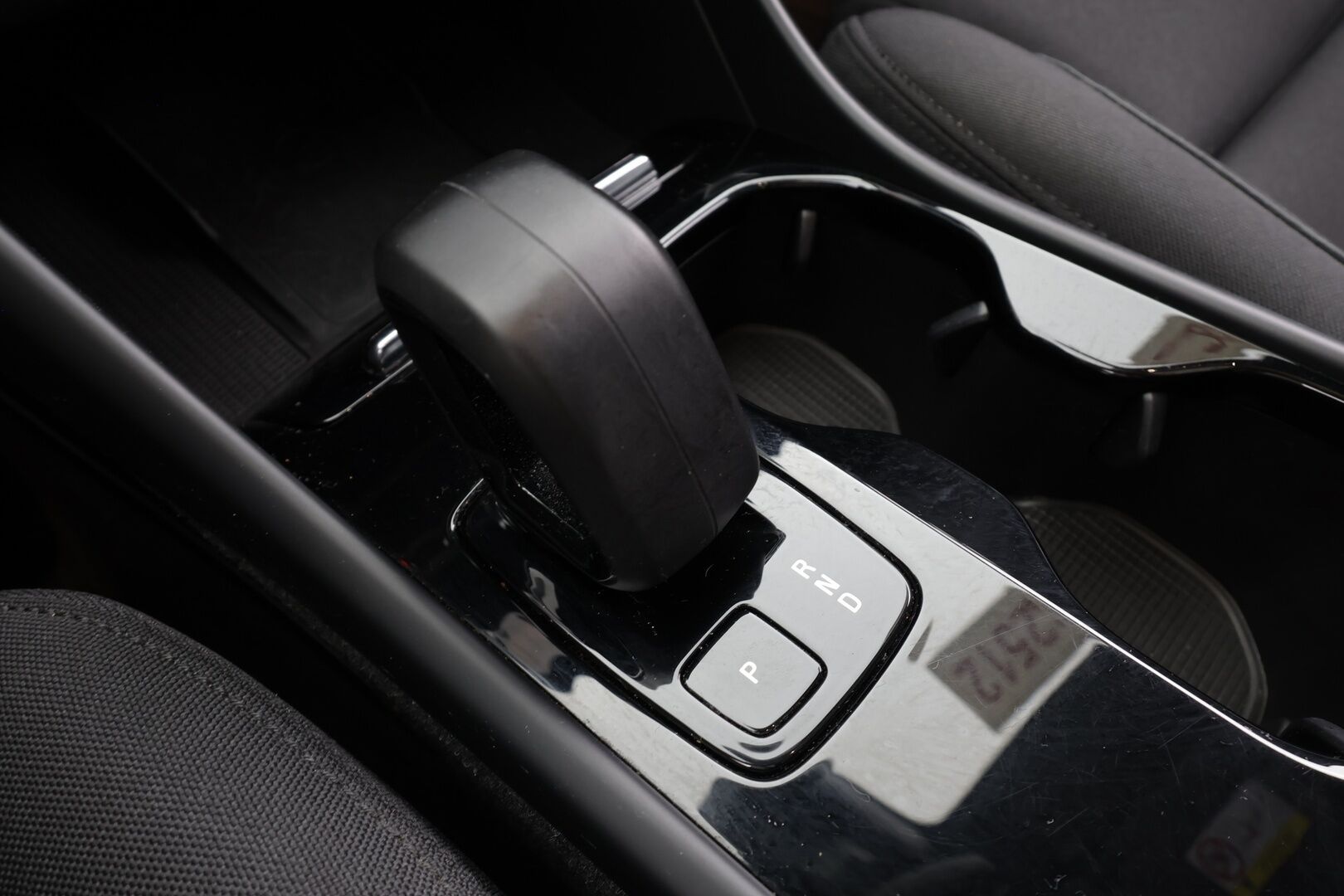 Volvo C40 2023 Recharge Single Motor Plus * ACC / P.kamera / ILP / Lasikatto / LED / Navi / Muistipenkki / BLIS / Sähköluukku / KeylessGo * - Merkkihuollettu - HULLU BLACKWEEK KORKOTARJOUS 2,49%